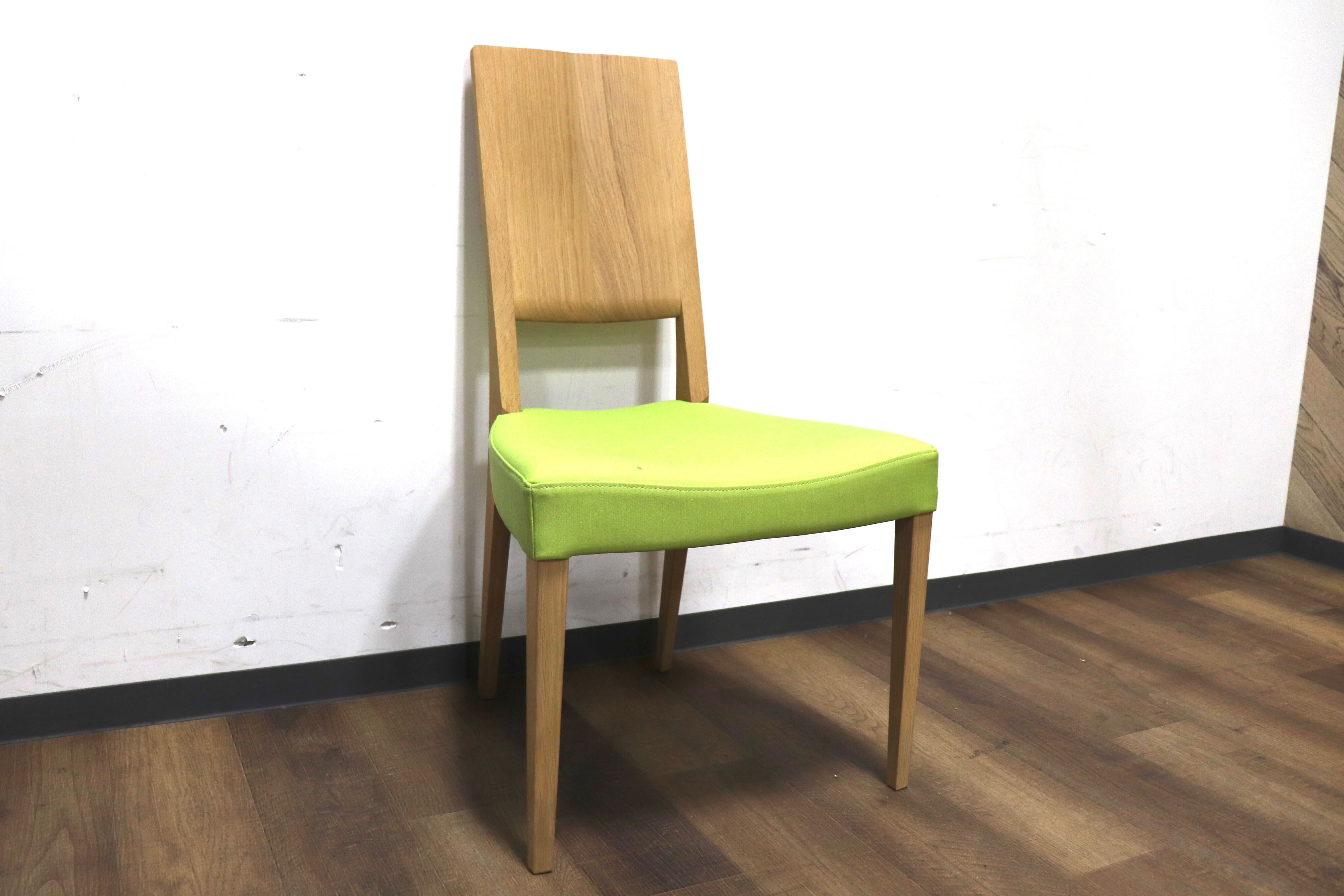 GMHK283C○karimoku / カリモク CU4515 ダイニングチェア アームレスチェア 食卓椅子 木製 合皮 ライムグリーン 国産家具 定価約6.1万