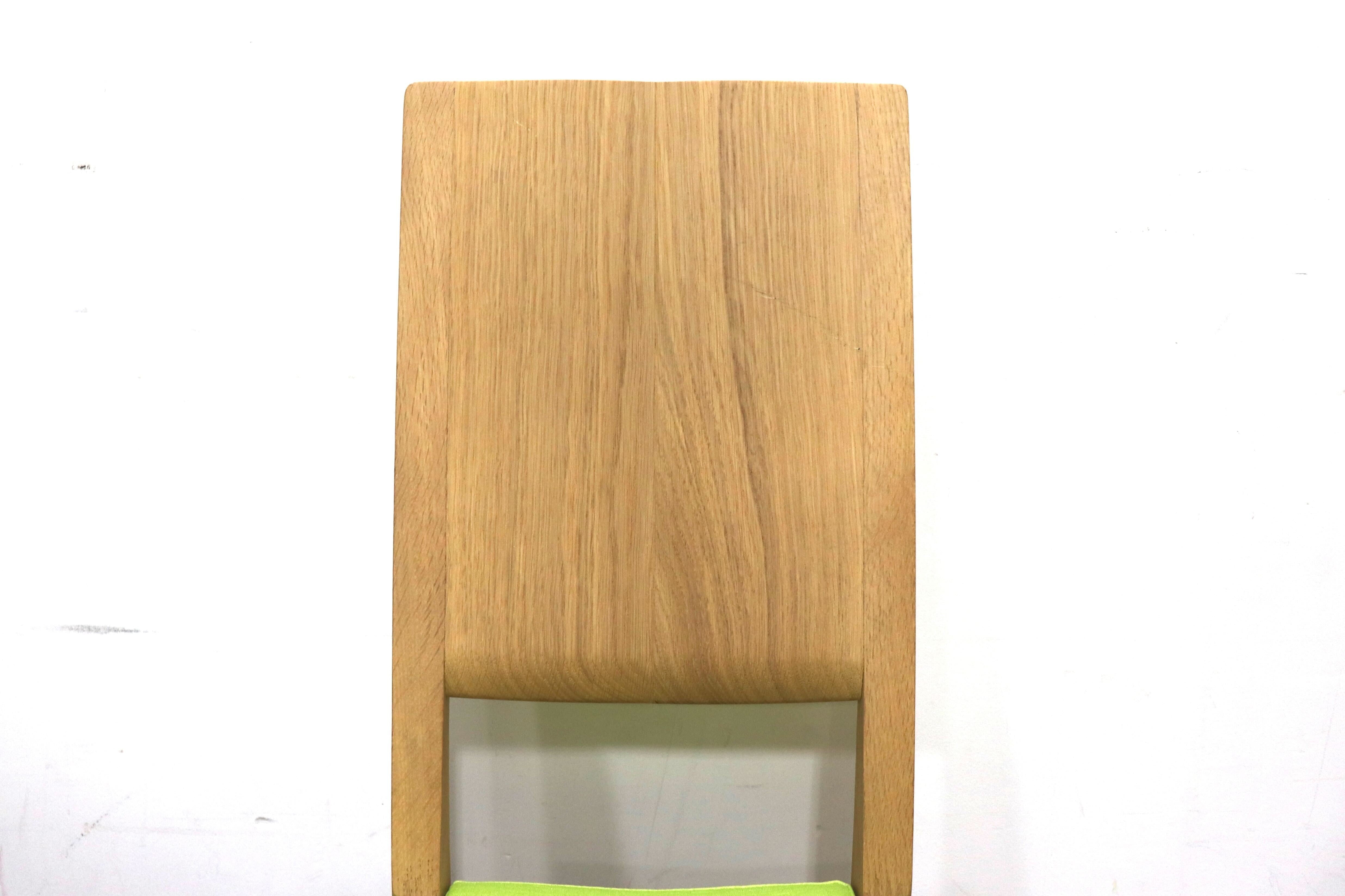 GMHK283C○karimoku / カリモク CU4515 ダイニングチェア アームレスチェア 食卓椅子 木製 合皮 ライムグリーン 国産家具 定価約6.1万