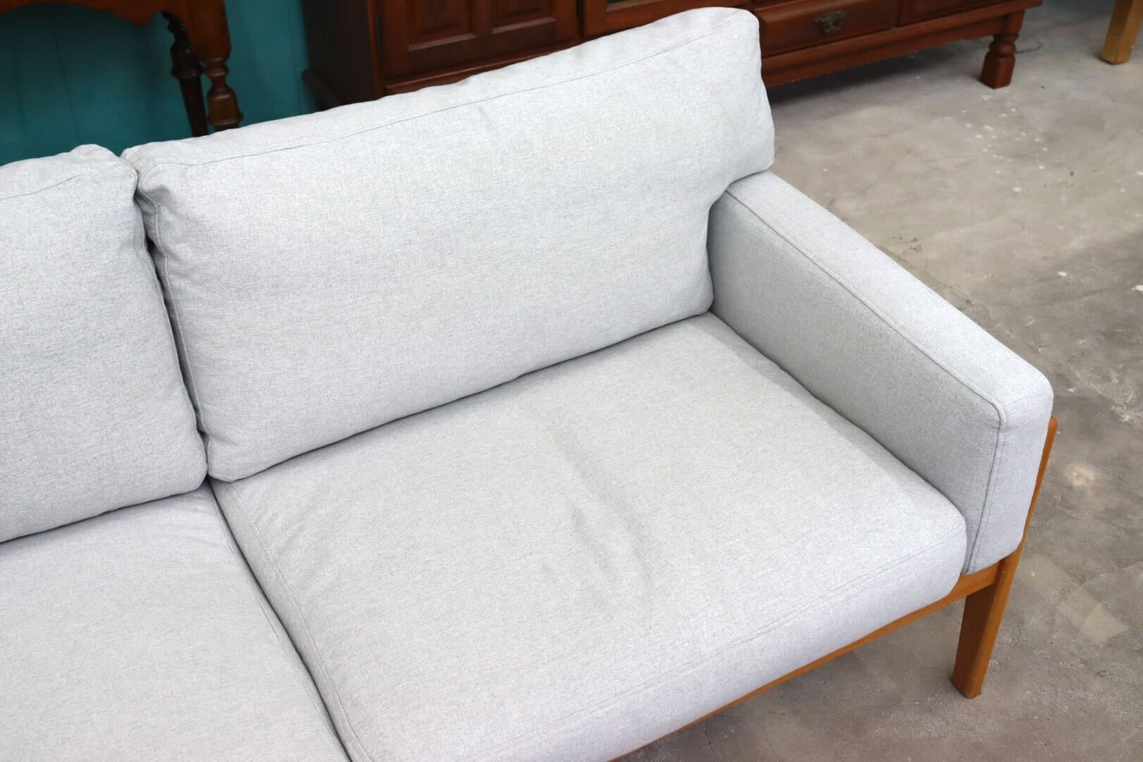 GMIK164○関家具 NOWHERE LIKE HOME Stoke ストーク 2.5人掛けソファ 北欧スタイル オーク材 ファブリック ライトグレー 定価約20.3万