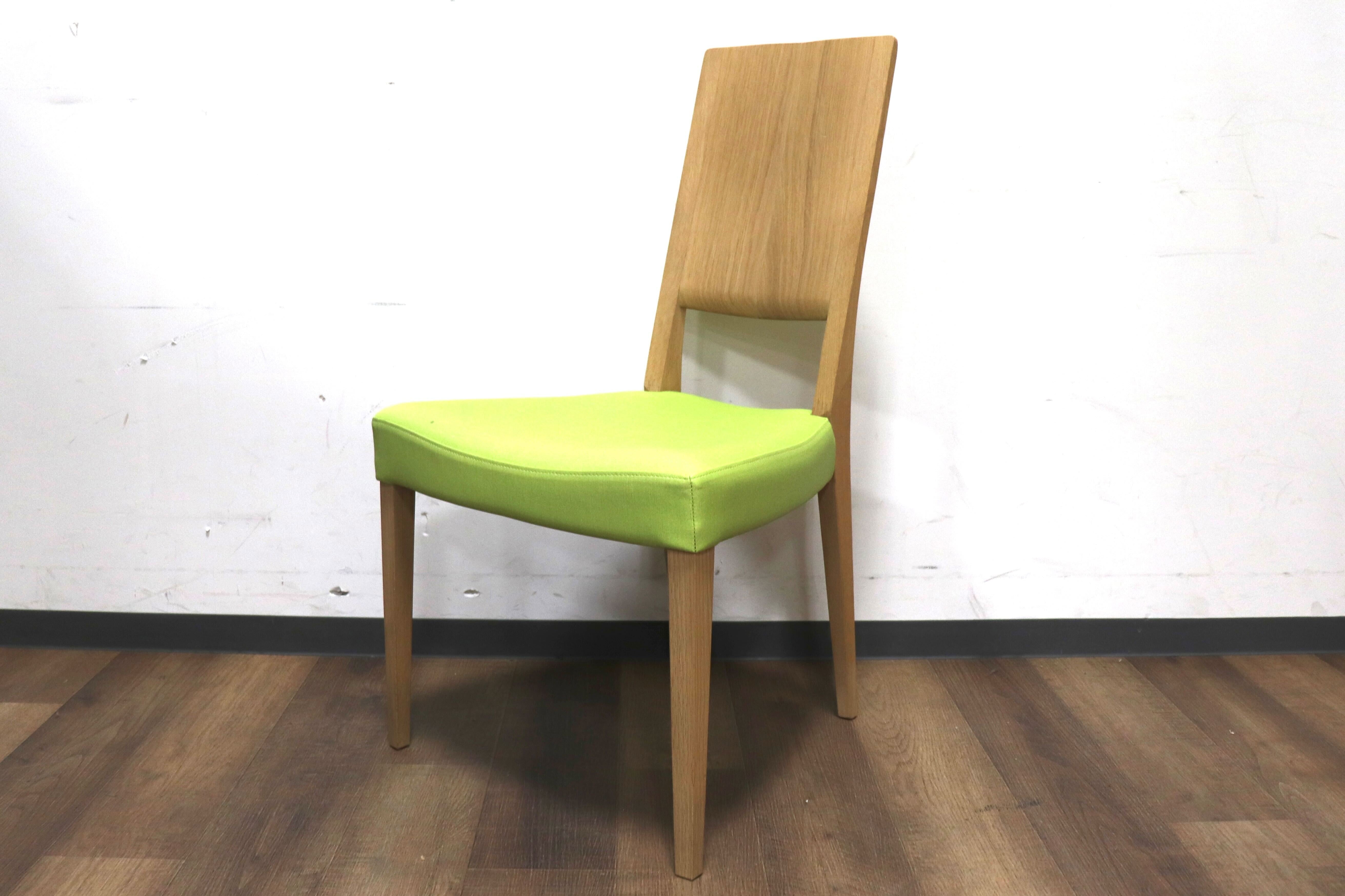 GMHK283C○karimoku / カリモク CU4515 ダイニングチェア アームレスチェア 食卓椅子 木製 合皮 ライムグリーン 国産家具 定価約6.1万