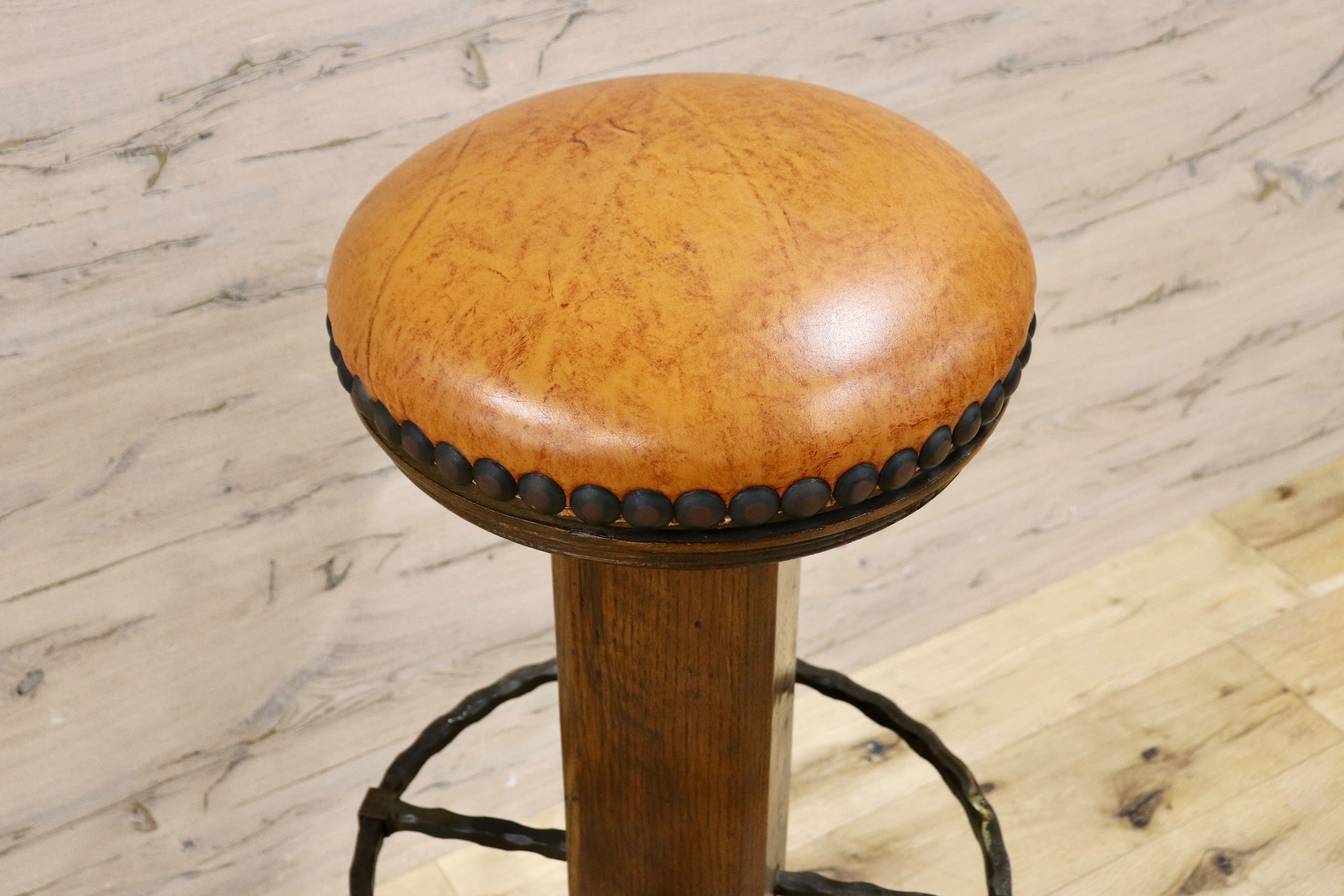 GMIK7B○スペイン製 カスティリアンスタイル バースツール ハイチェア カウンター 回転式 椅子 オーク 本革 アンティーク ヴィンテージ