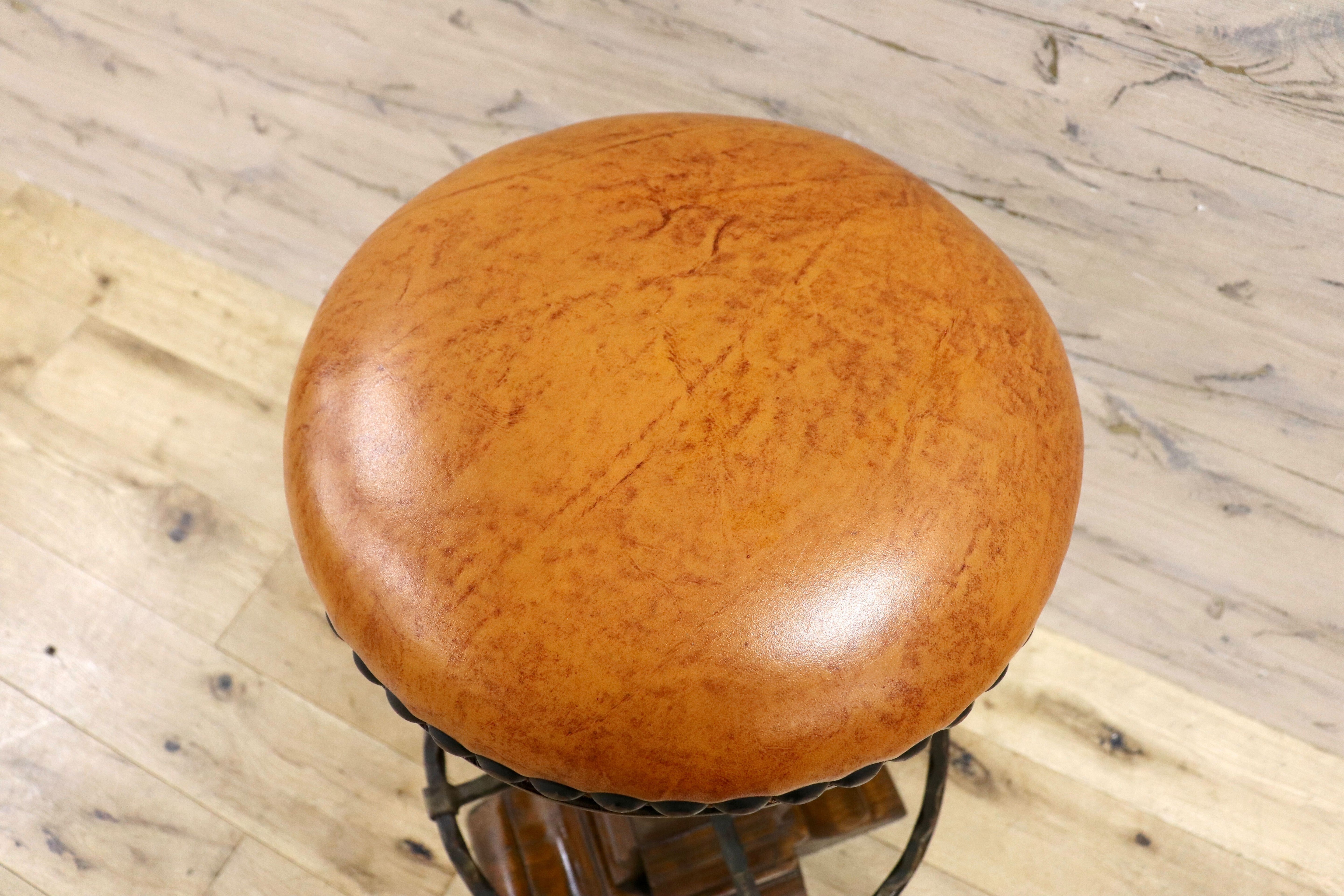 GMIK7B○スペイン製 カスティリアンスタイル バースツール ハイチェア カウンター 回転式 椅子 オーク 本革 アンティーク ヴィンテージ