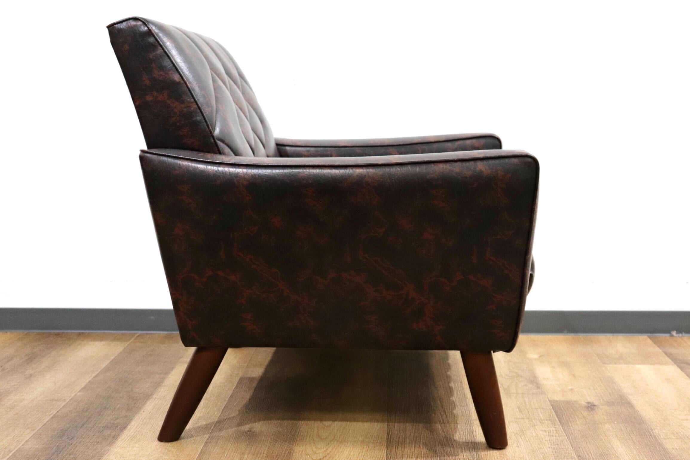 GMHN251B○karimoku / カリモク 1人掛けソファ シングルソファ ロビーチェア 椅子 合皮 ブラウン マーブル 応接 レトロ ヴィンテージ