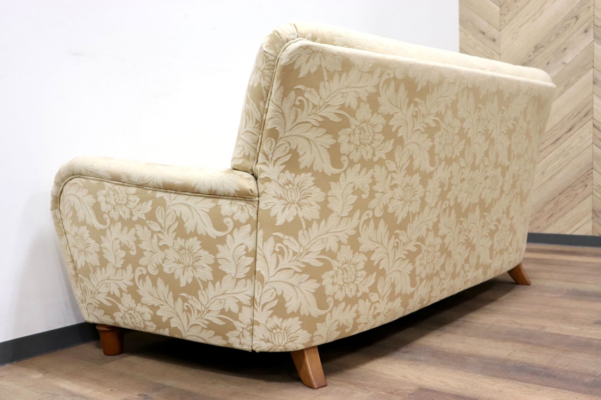 GMGS256○モリシゲ / MORISHIGE 2.5人掛けソファ ラブソファ 長椅子 アームソファ ファブリック 花柄 IDC大塚家具 応接 高級 大正モダン