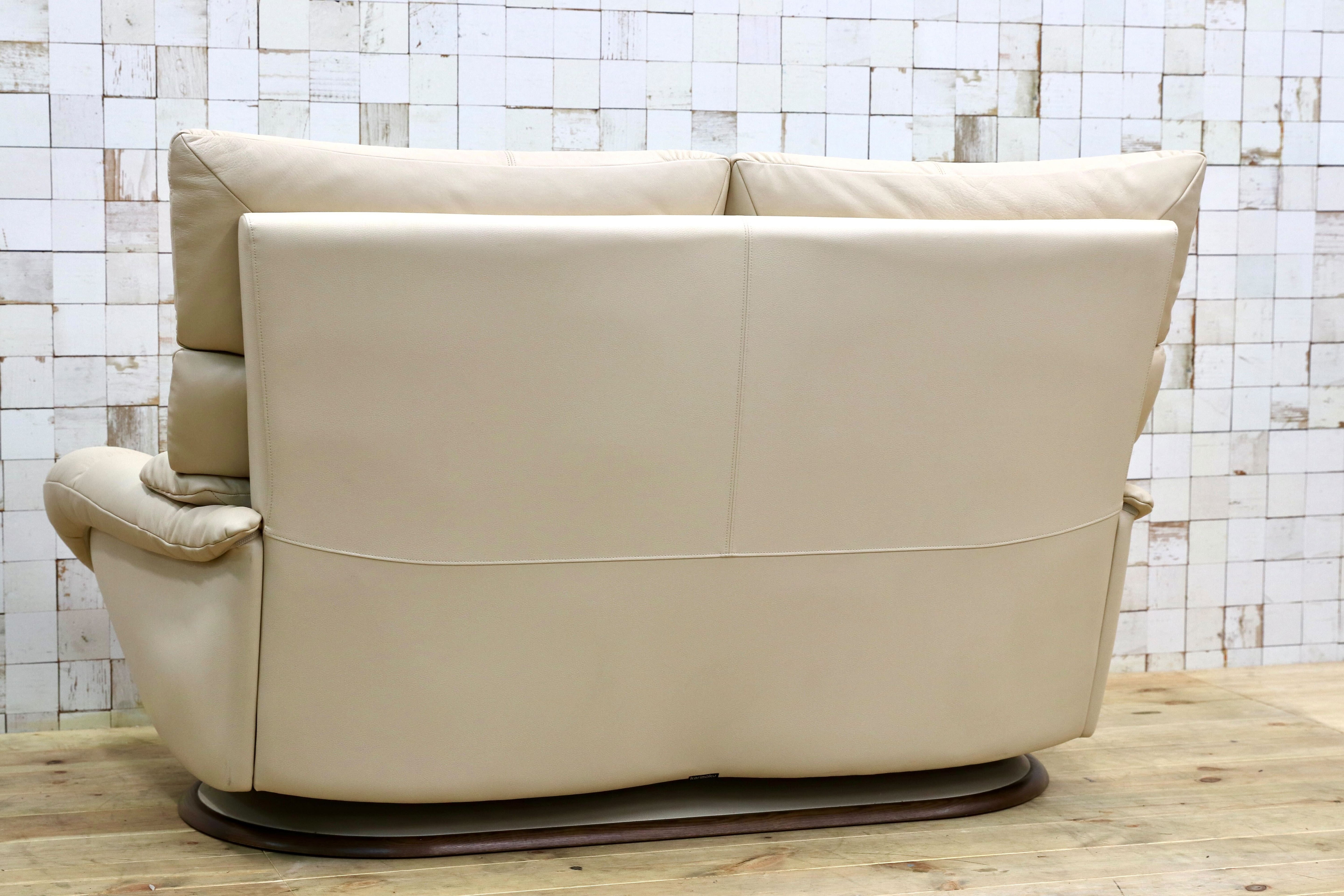 GMHN382○karimoku / カリモク ZT71シリーズ 2人掛けソファ ラブソファ 本革 ベージュ系 長椅子 国産家具 約21万