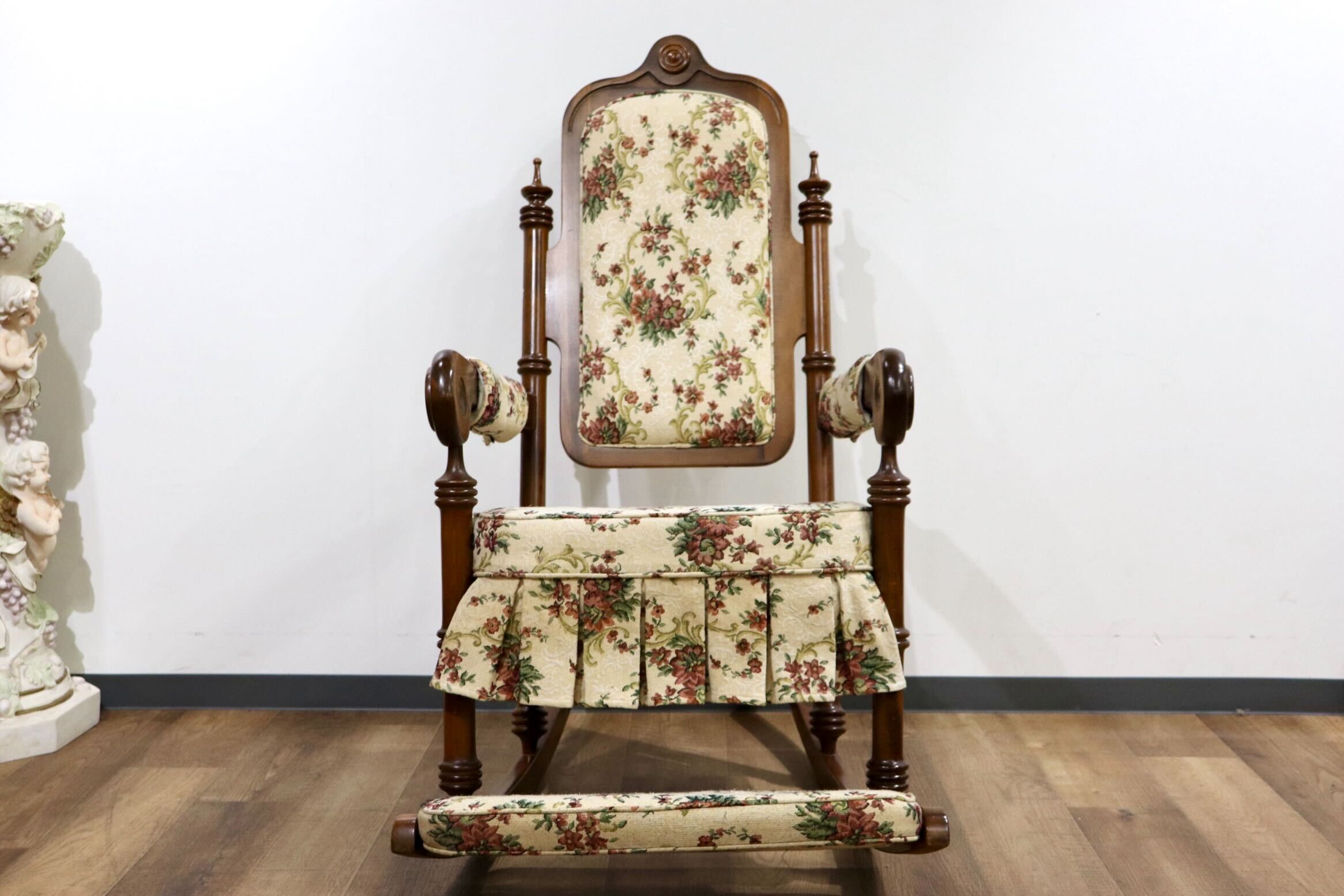 GMHN239○Dainichi 西洋 アンティーク調 ロッキングチェア 揺り椅子 フットレスト ファブリック 花柄 レトロ カントリー ノスタルジック