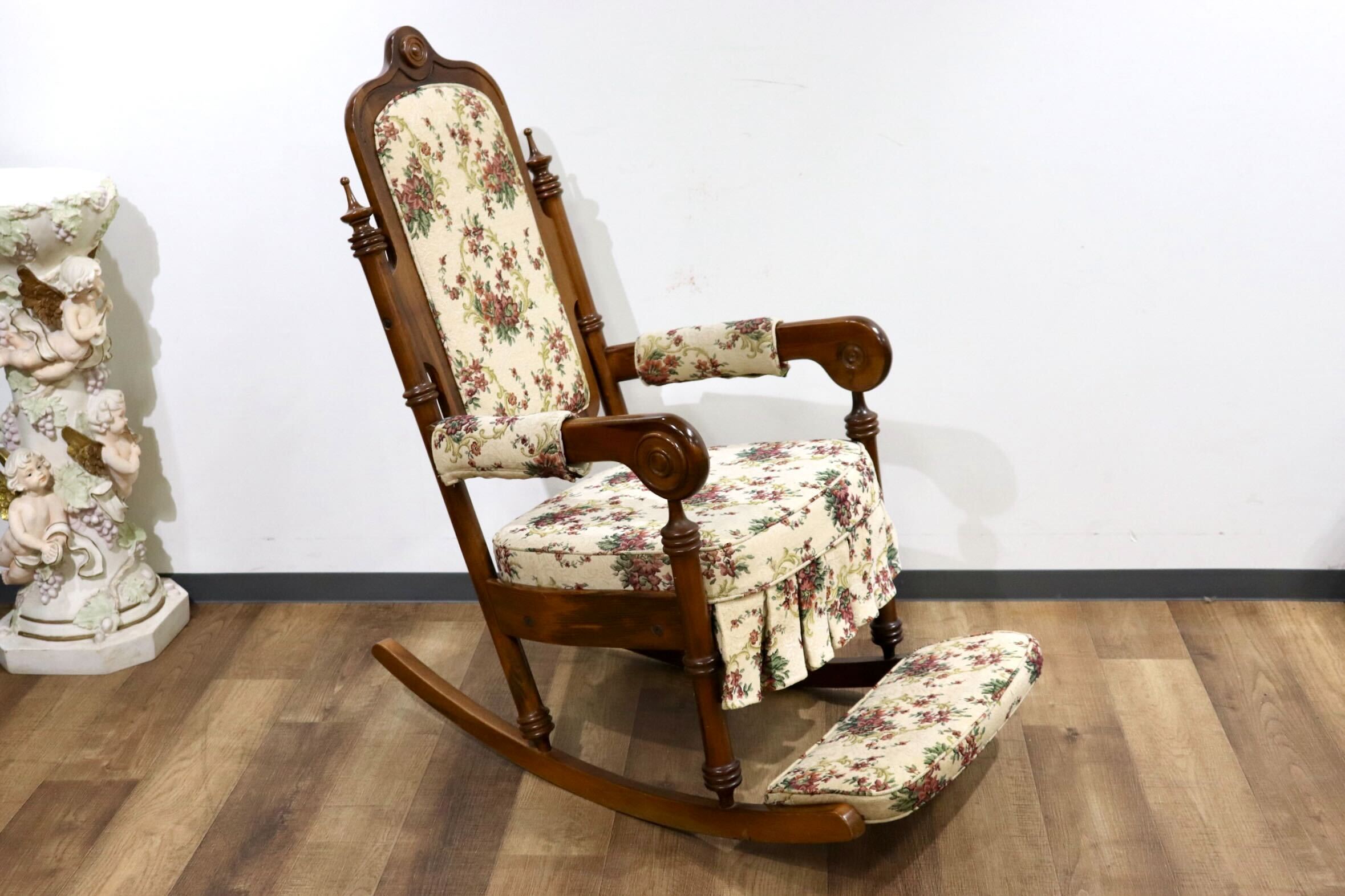 GMHN239○Dainichi 西洋 アンティーク調 ロッキングチェア 揺り椅子 フットレスト ファブリック 花柄 レトロ カントリー ノスタルジック