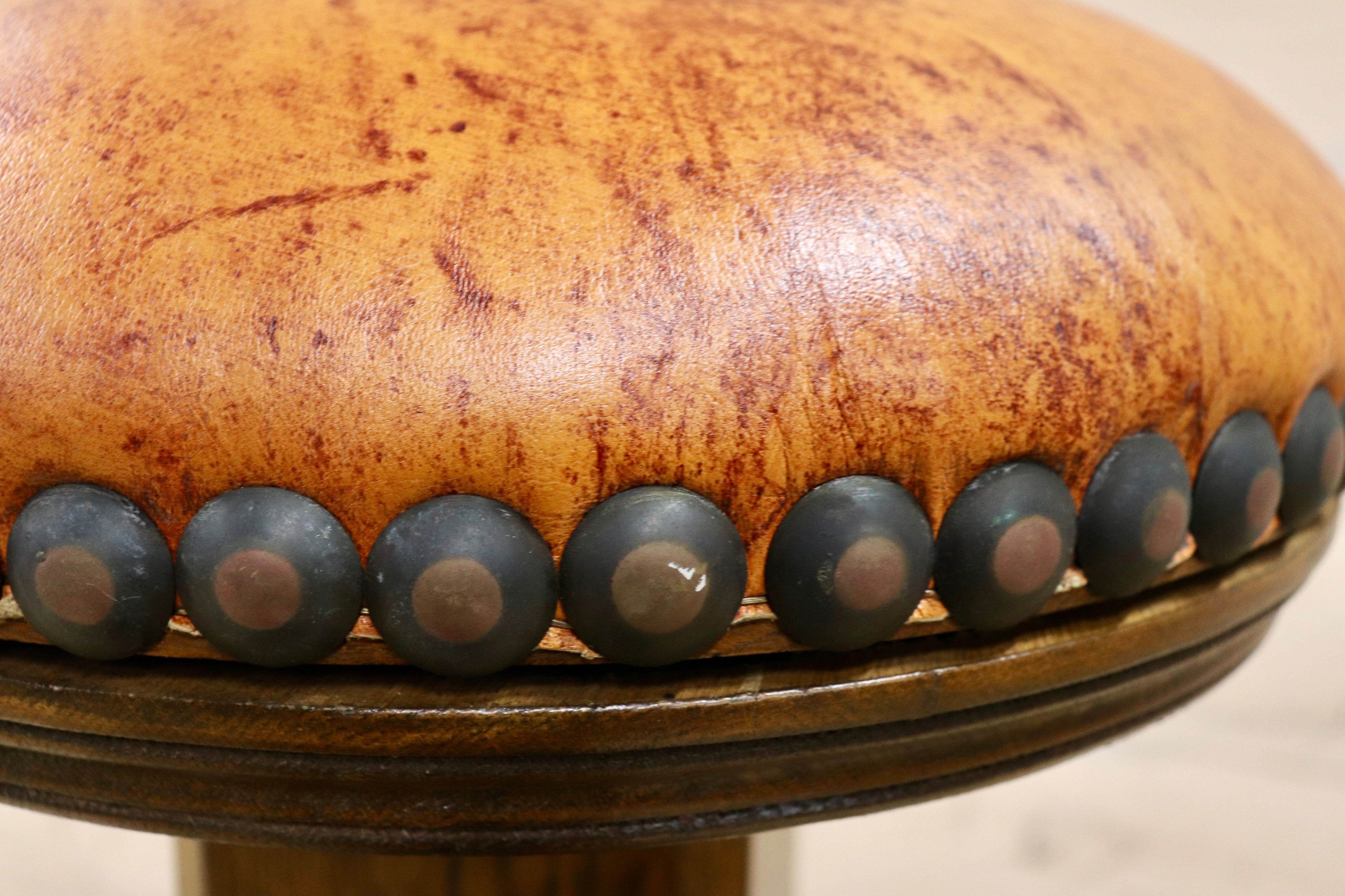 GMIK7D○スペイン製 カスティリアンスタイル バースツール ハイチェア カウンター 回転式 椅子 オーク 本革 アンティーク ヴィンテージ