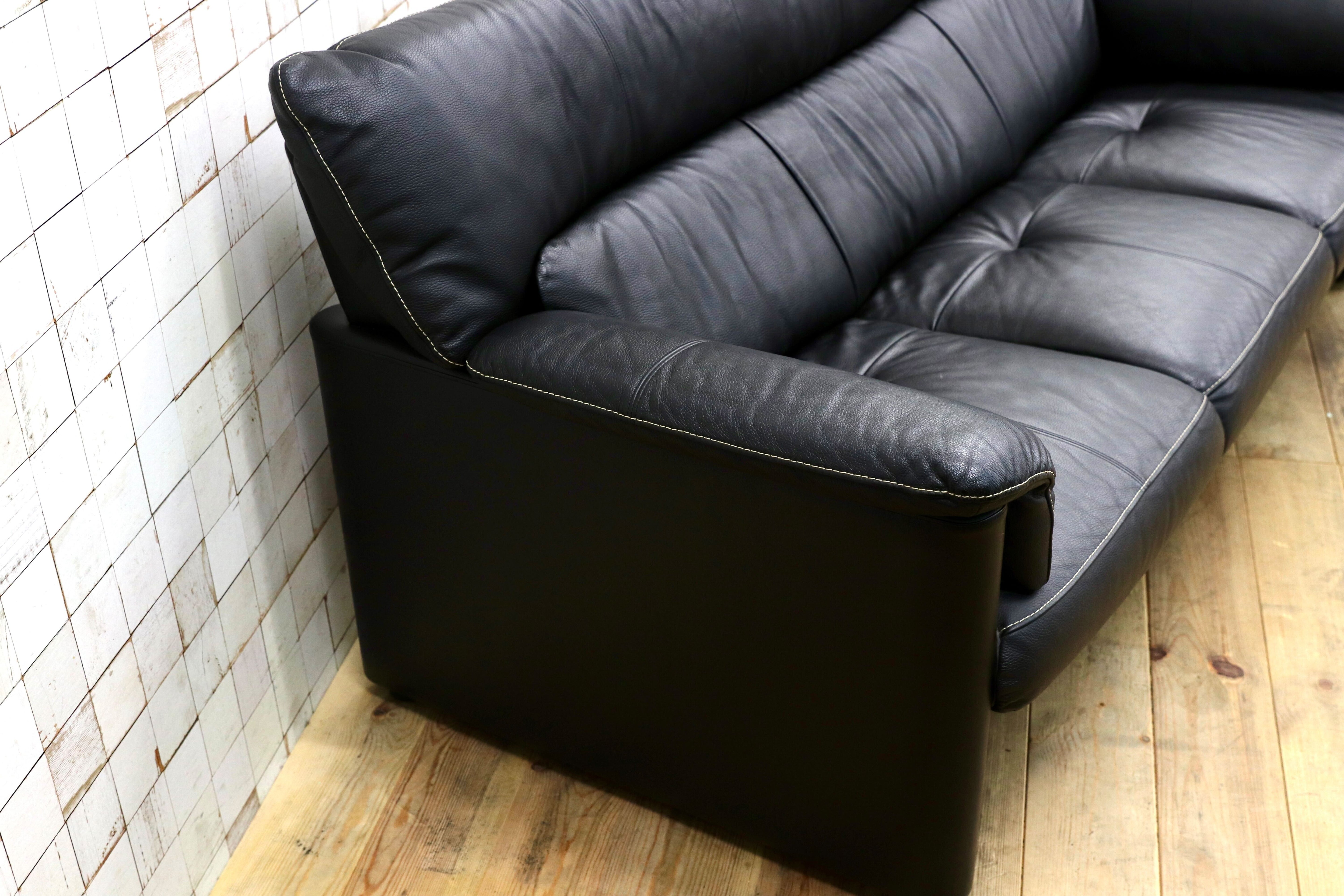 GMIK972○Chitano / チターノ karimoku カリモク Z181モデル 3人掛けソファ トリプルソファ 本革 ブラック 約23万