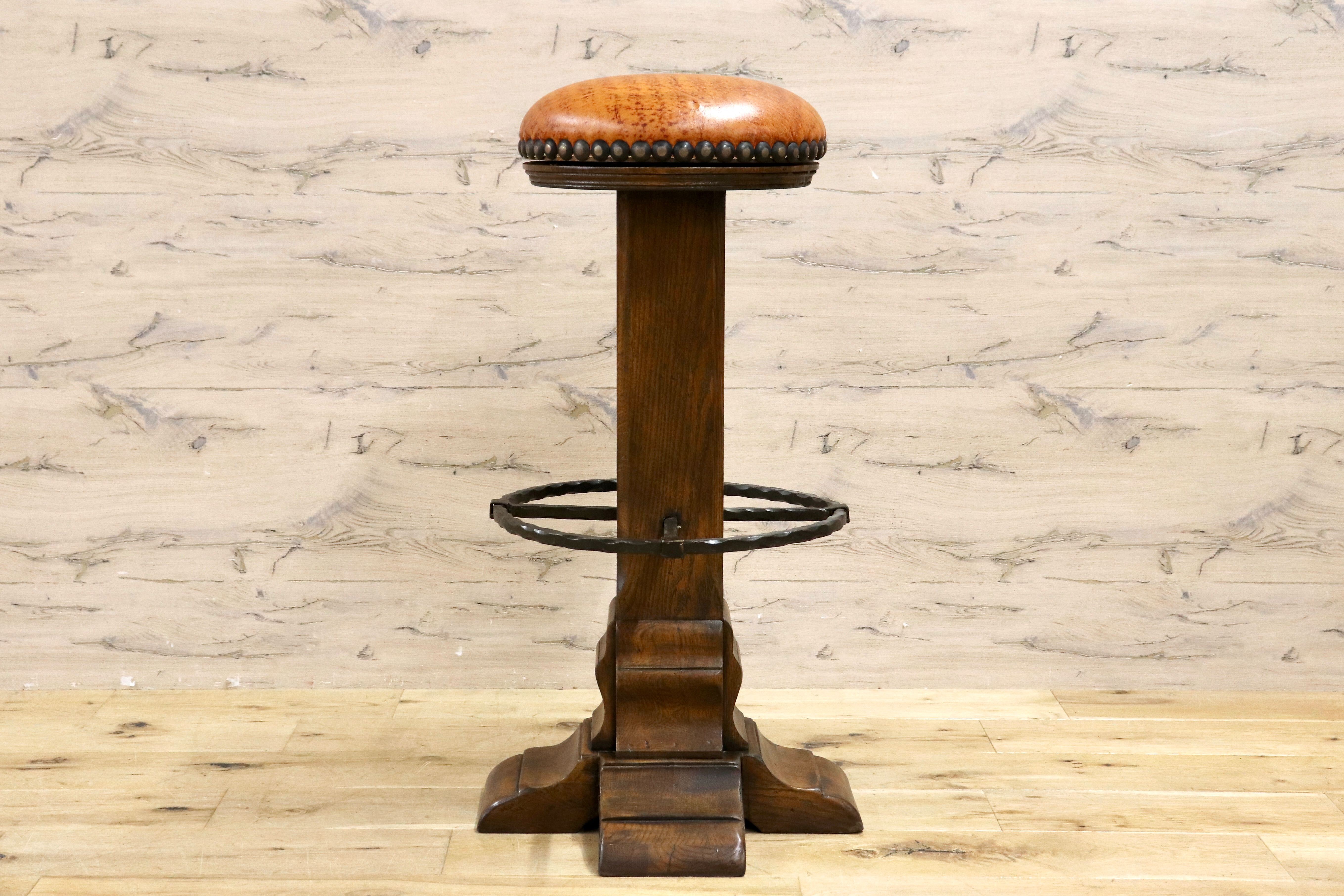 GMIK7E○スペイン製 カスティリアンスタイル バースツール ハイチェア カウンター 回転式 椅子 オーク 本革 アンティーク ヴィンテージ