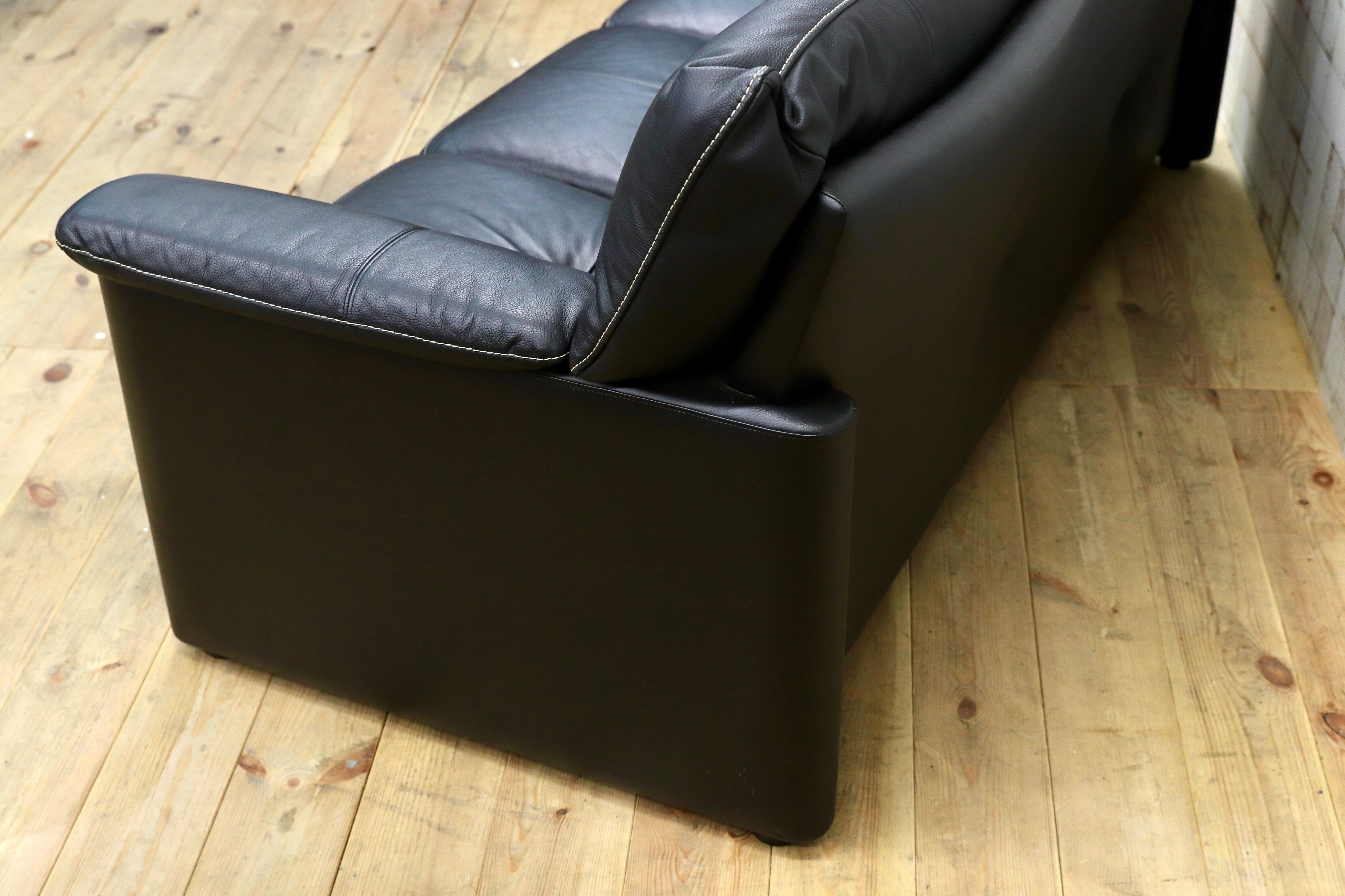 GMIK972○Chitano / チターノ karimoku カリモク Z181モデル 3人掛けソファ トリプルソファ 本革 ブラック 約23万