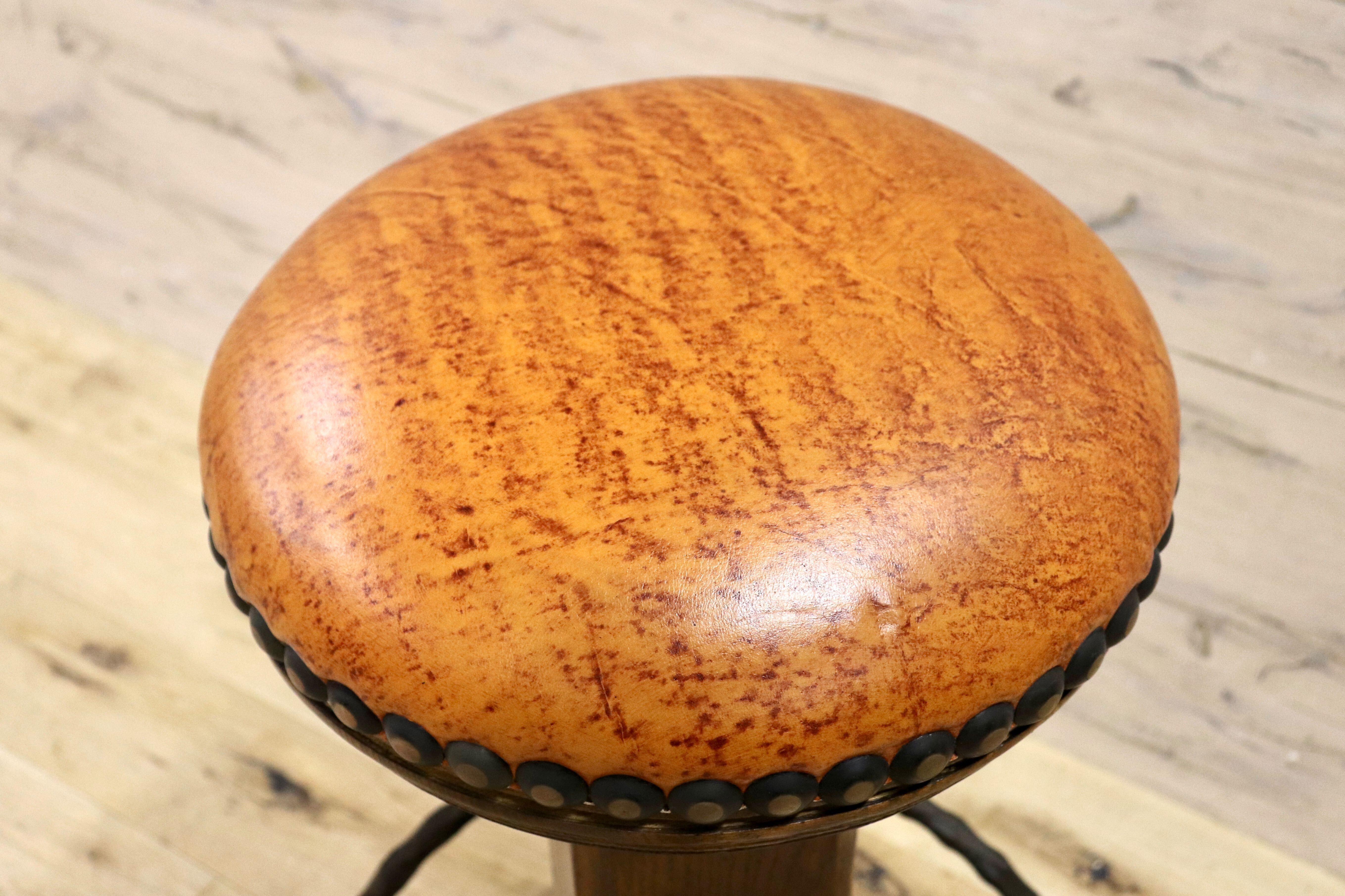 GMIK7E○スペイン製 カスティリアンスタイル バースツール ハイチェア カウンター 回転式 椅子 オーク 本革 アンティーク ヴィンテージ