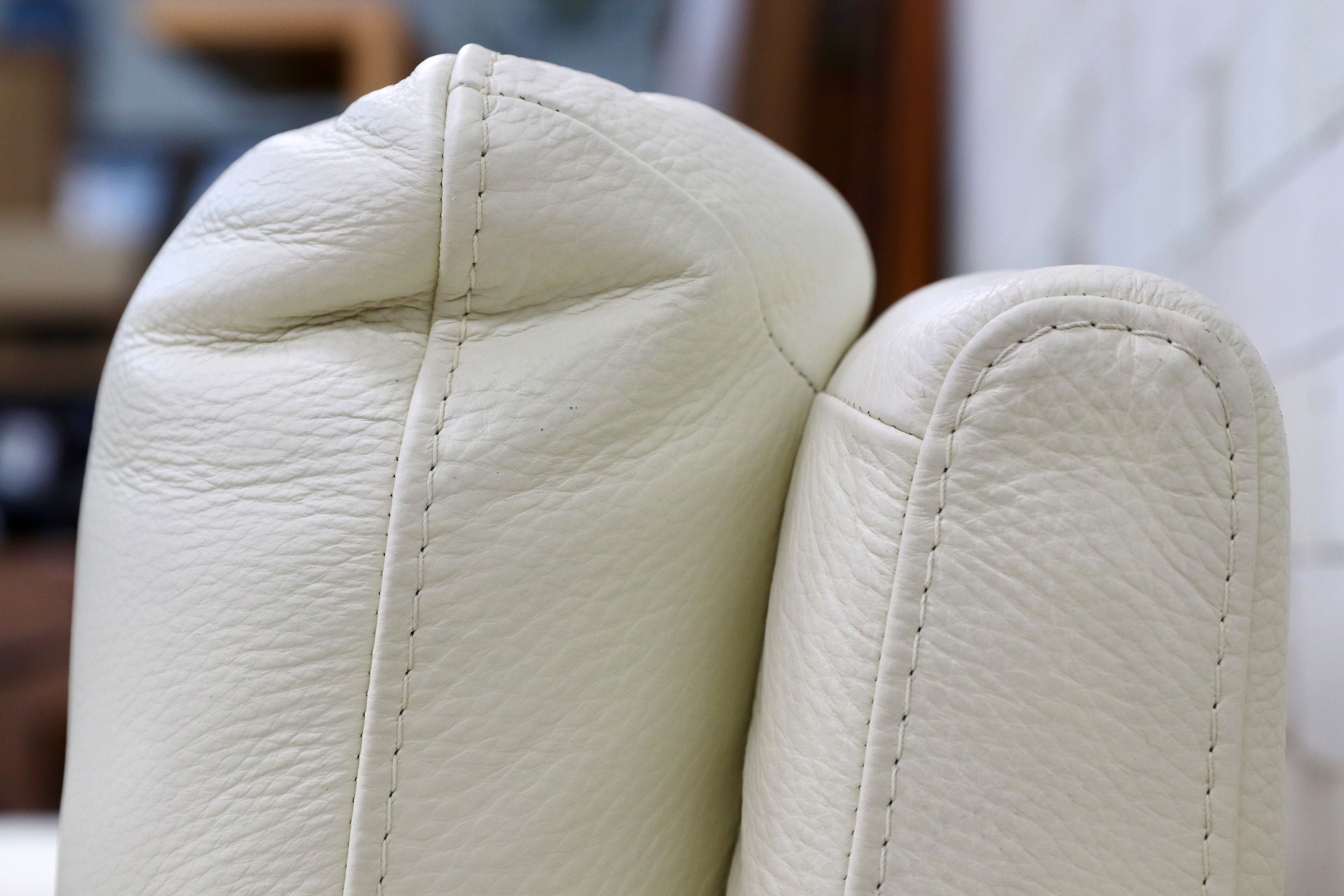 GMHS540○KELVIN GIORMANI / ケルビンジョルマーニ 2人掛けソファ ラブソファ 長椅子 ホワイト ドイツ 総本革 モダン 高級