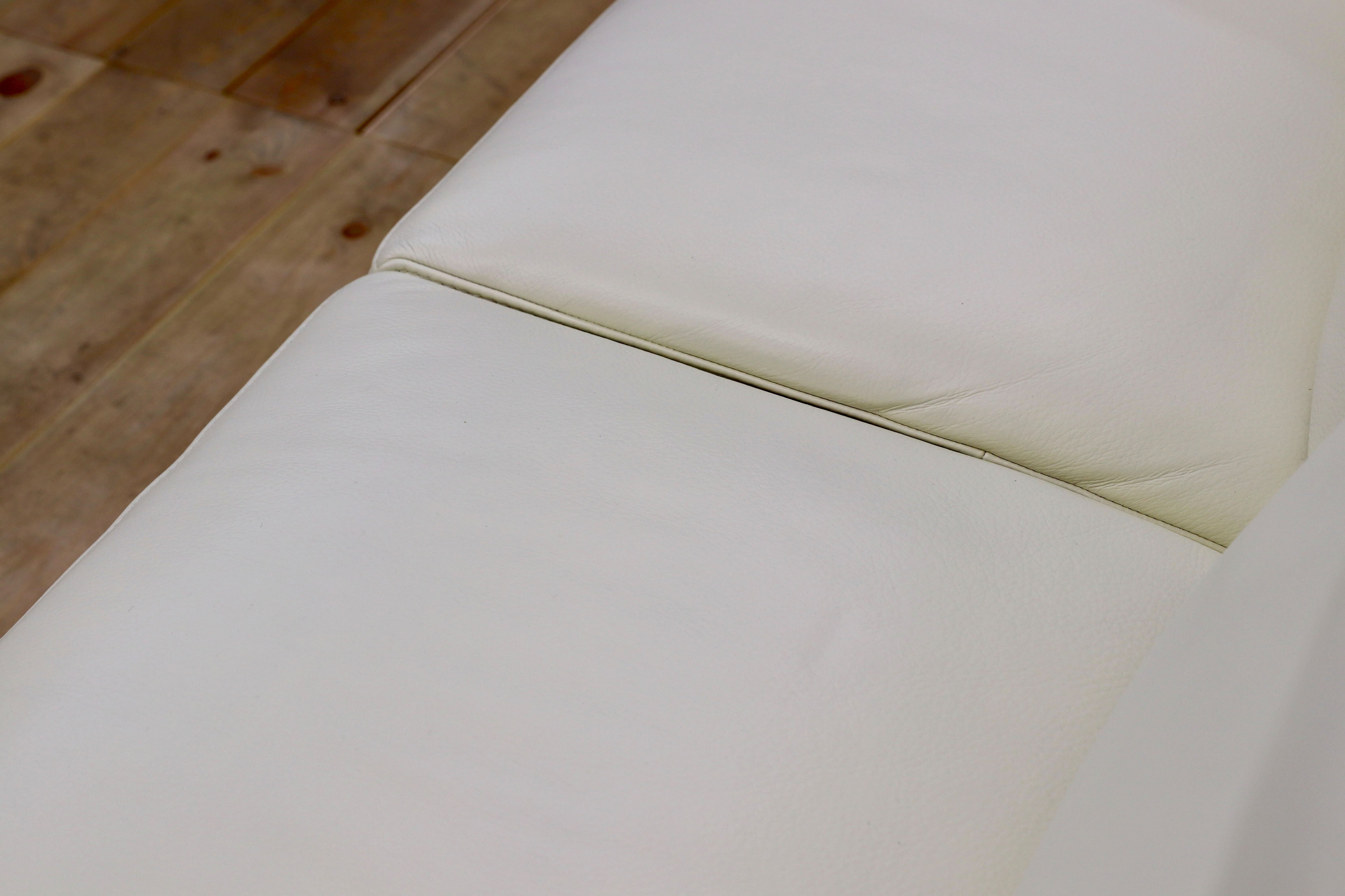 GMHS540○KELVIN GIORMANI / ケルビンジョルマーニ 2人掛けソファ ラブソファ 長椅子 ホワイト ドイツ 総本革 モダン 高級