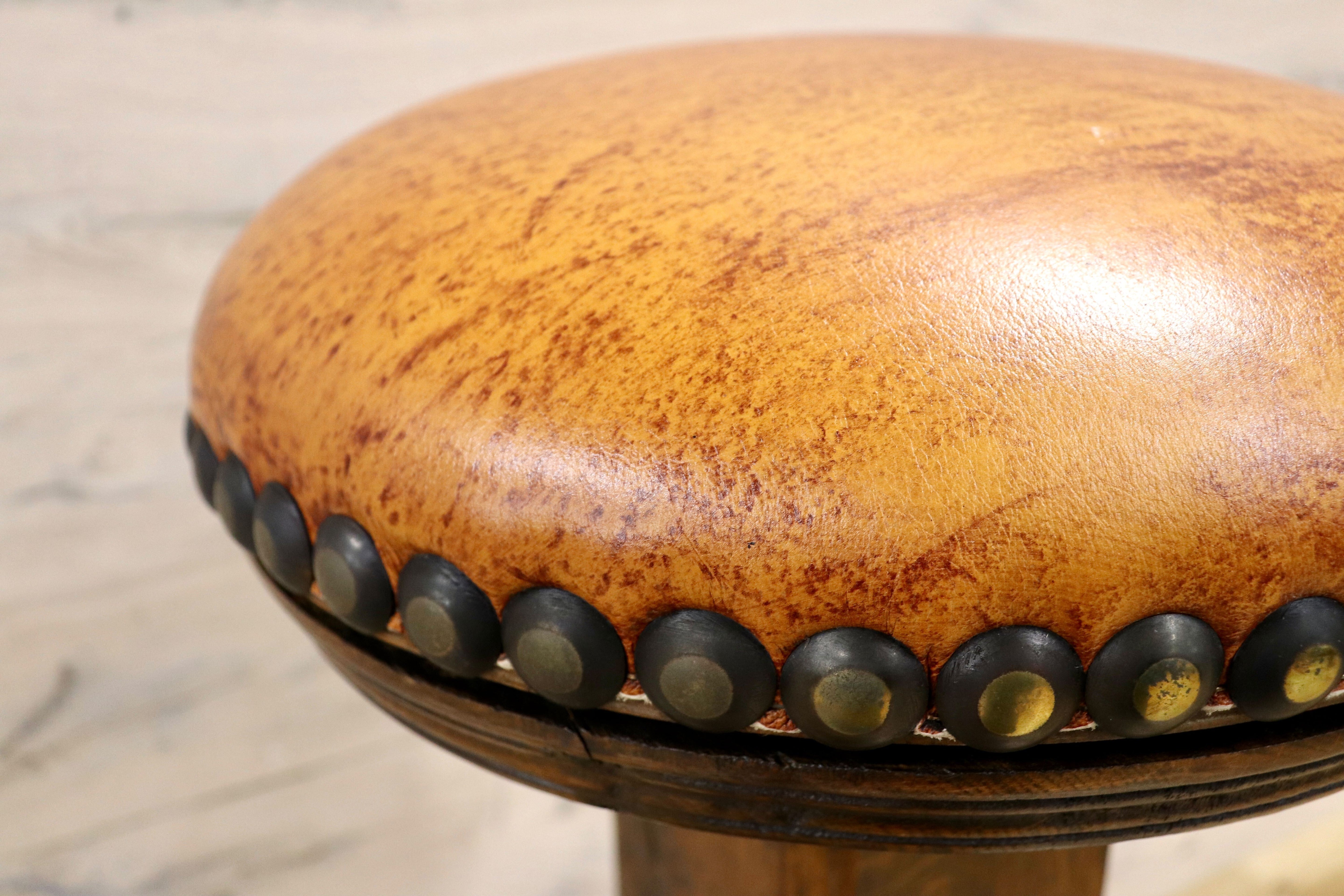 GMIK7G○スペイン製 カスティリアンスタイル バースツール ハイチェア カウンター 回転式 椅子 オーク 本革 アンティーク ヴィンテージ