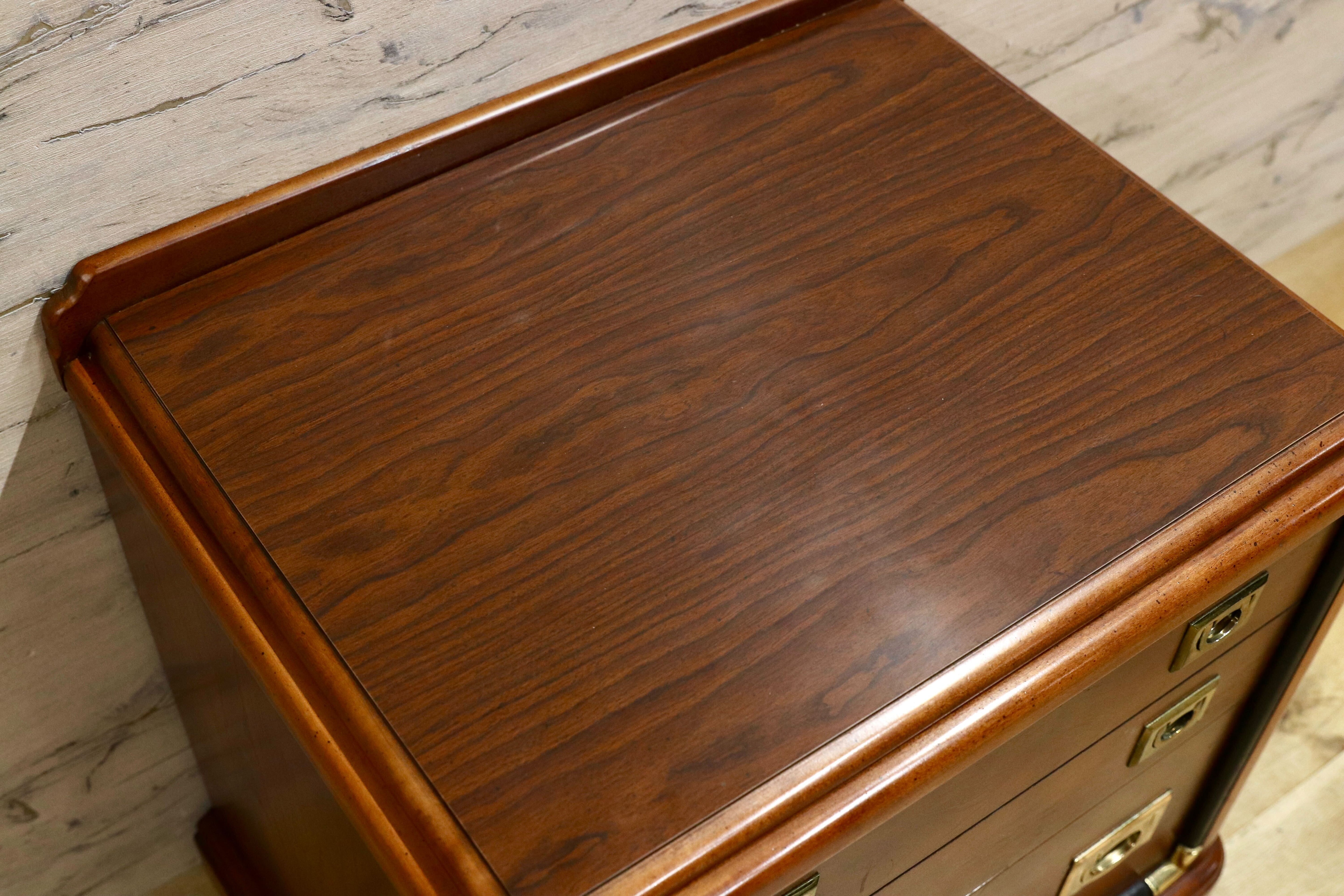 GMHS332○US アメリカ製 ヴィンテージ ナイトテーブル エンドテーブル シカゴ チャーターグループ サイドチェスト アンティーク