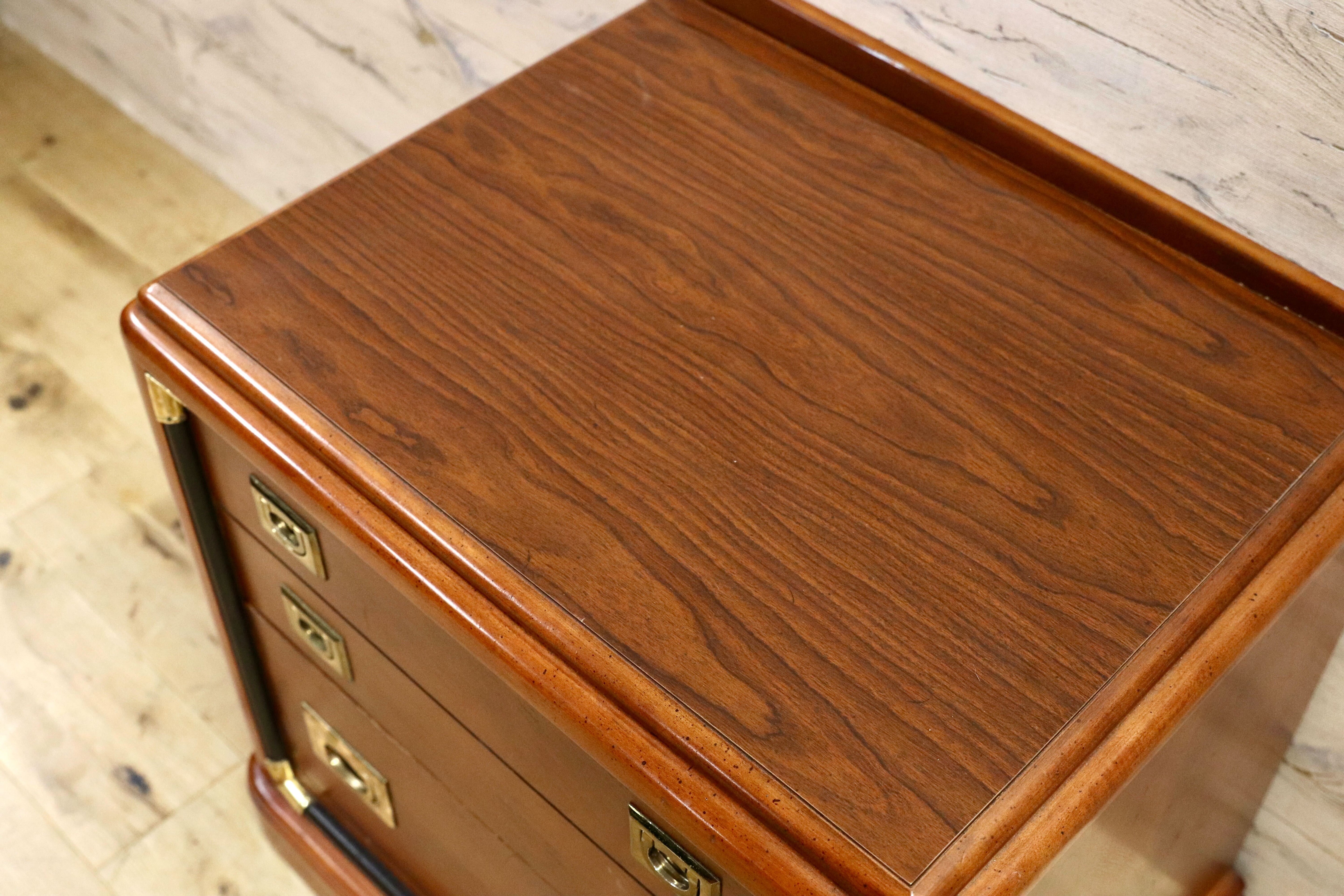 GMHS332○US アメリカ製 ヴィンテージ ナイトテーブル エンドテーブル シカゴ チャーターグループ サイドチェスト アンティーク