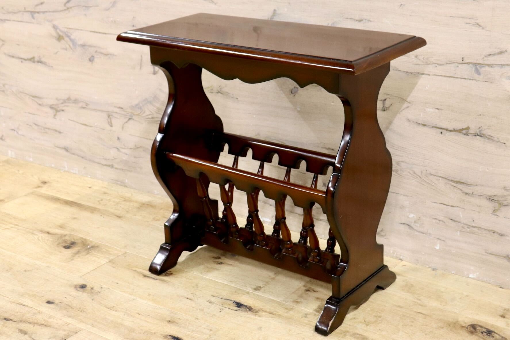 GMIK753I○クラシック マガジンラック サイドテーブル ヴィンテージ アンティーク調 ヨーロピアン 木製