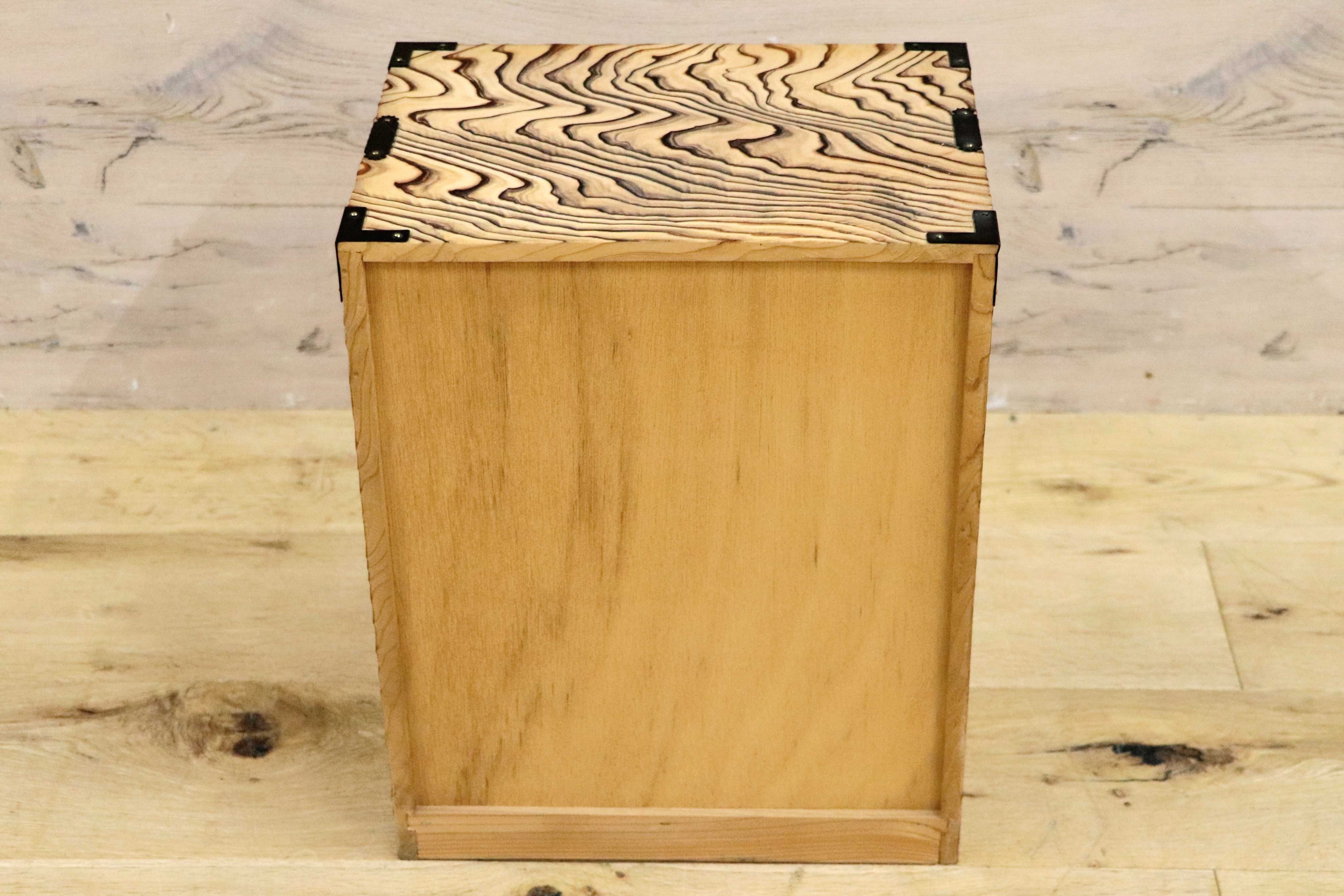 GMIH311B○昭和レトロ 和モダン アンティーク 和風 和家具 焼杉 小箪笥 小引き出し 小物入れ 収納箱 針箱 薬箱 チェスト 木製 4段 美品
