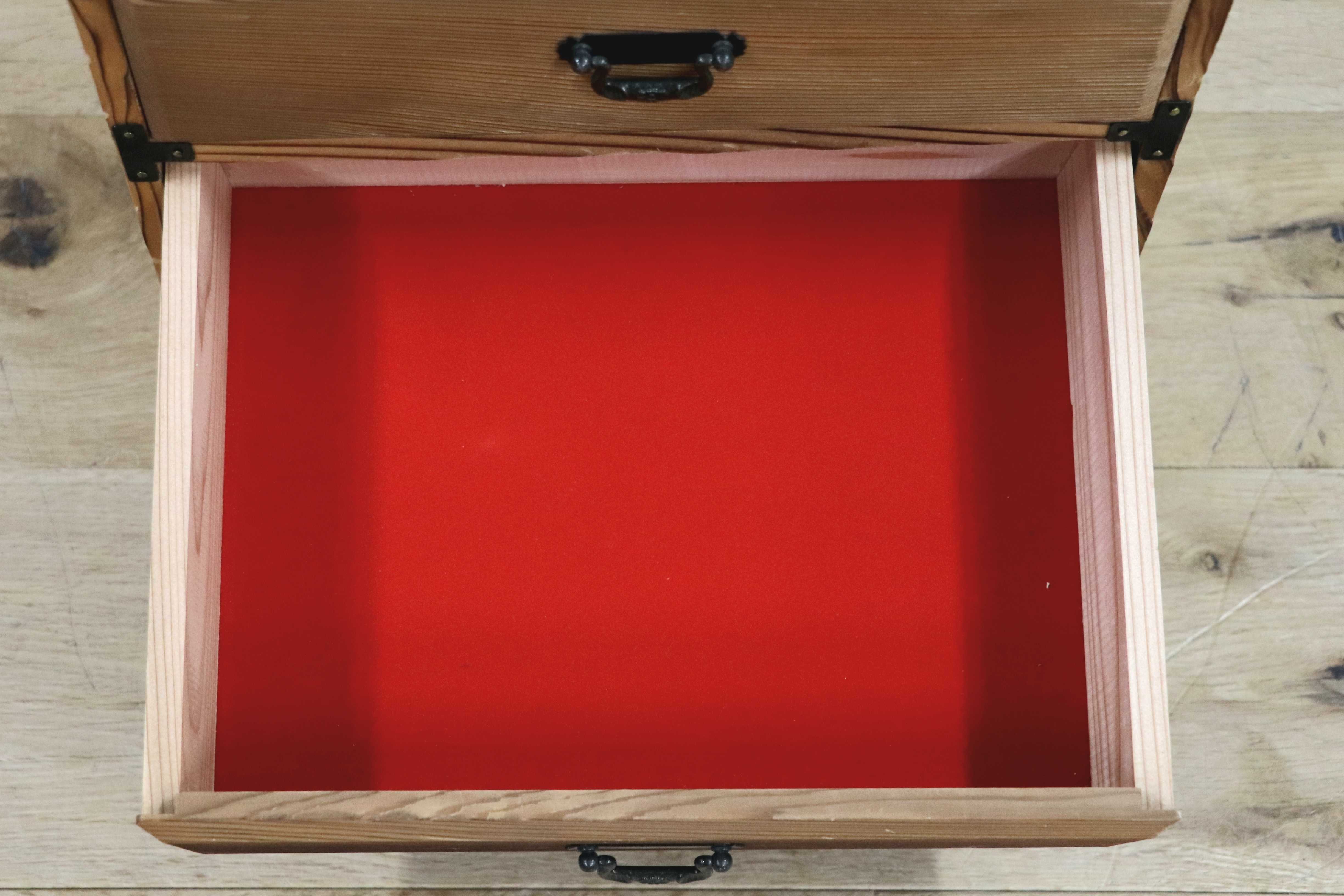 GMIH311B○昭和レトロ 和モダン アンティーク 和風 和家具 焼杉 小箪笥 小引き出し 小物入れ 収納箱 針箱 薬箱 チェスト 木製 4段 美品