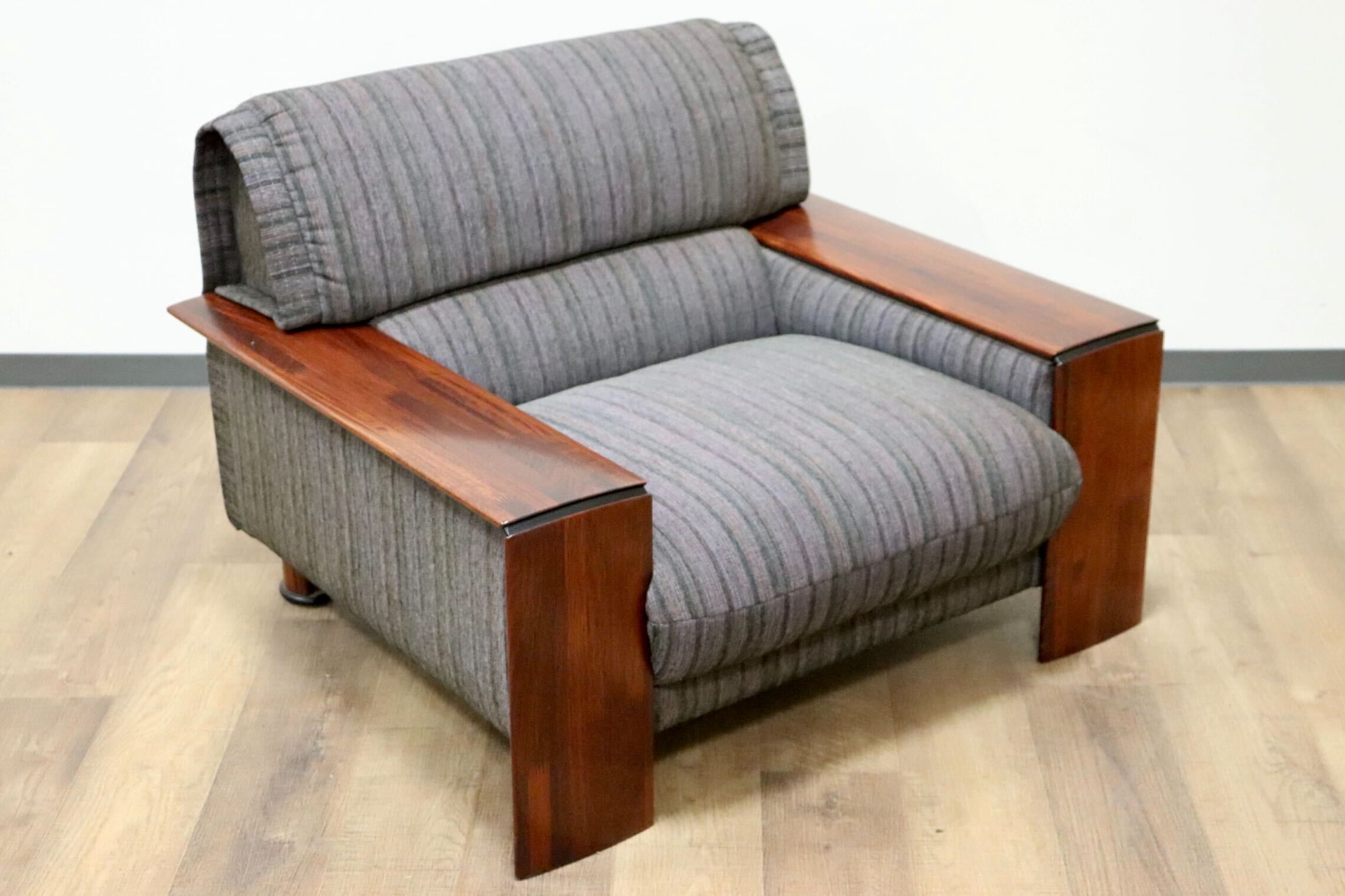 GMGN482B○karimoku / カリモク vivente ビベンテ 1人掛けソファ シングルソファ 応接 ファブリック 花梨材 定価約19万 稀少