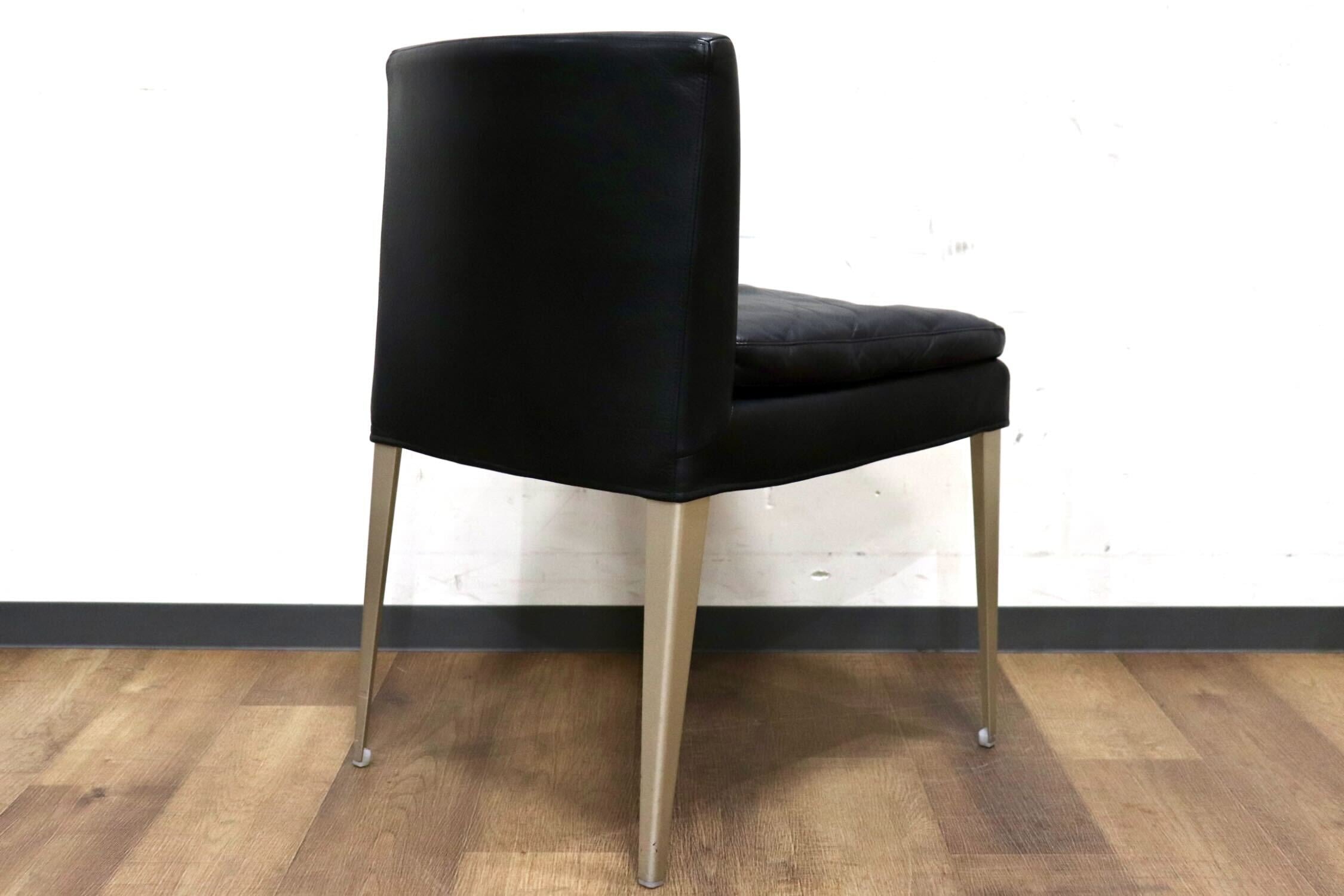 GMIK252B○B&B ITALIA MAXALTOEUNICE ダイニングチェア 椅子 レザー ブラック アントニオ・チッテリオ イタリアモダン 定価28.5万~