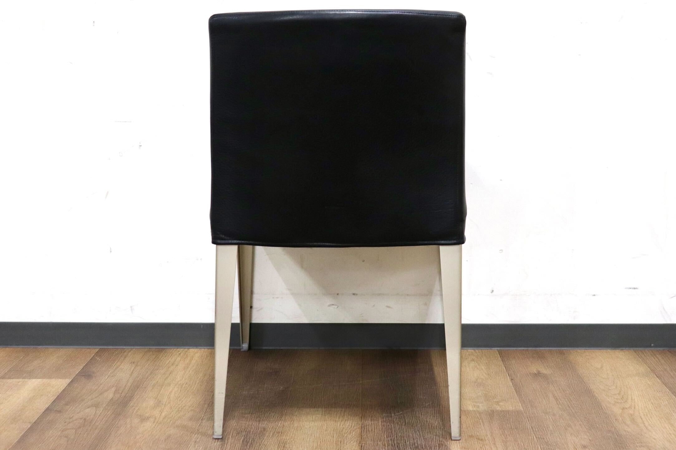 GMIK252B○B&B ITALIA MAXALTOEUNICE ダイニングチェア 椅子 レザー ブラック アントニオ・チッテリオ イタリアモダン 定価28.5万~