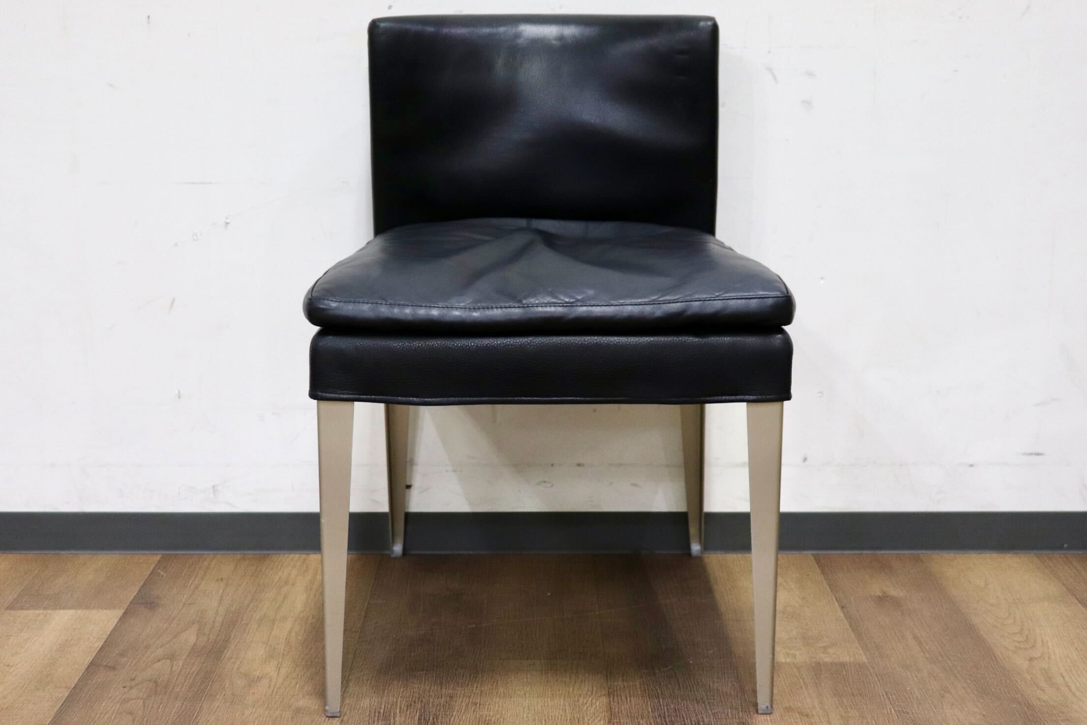 GMIK252C○B&B ITALIA MAXALTOEUNICE ダイニングチェア 椅子 レザー ブラック アントニオ・チッテリオ イタリアモダン 定価28.5万~