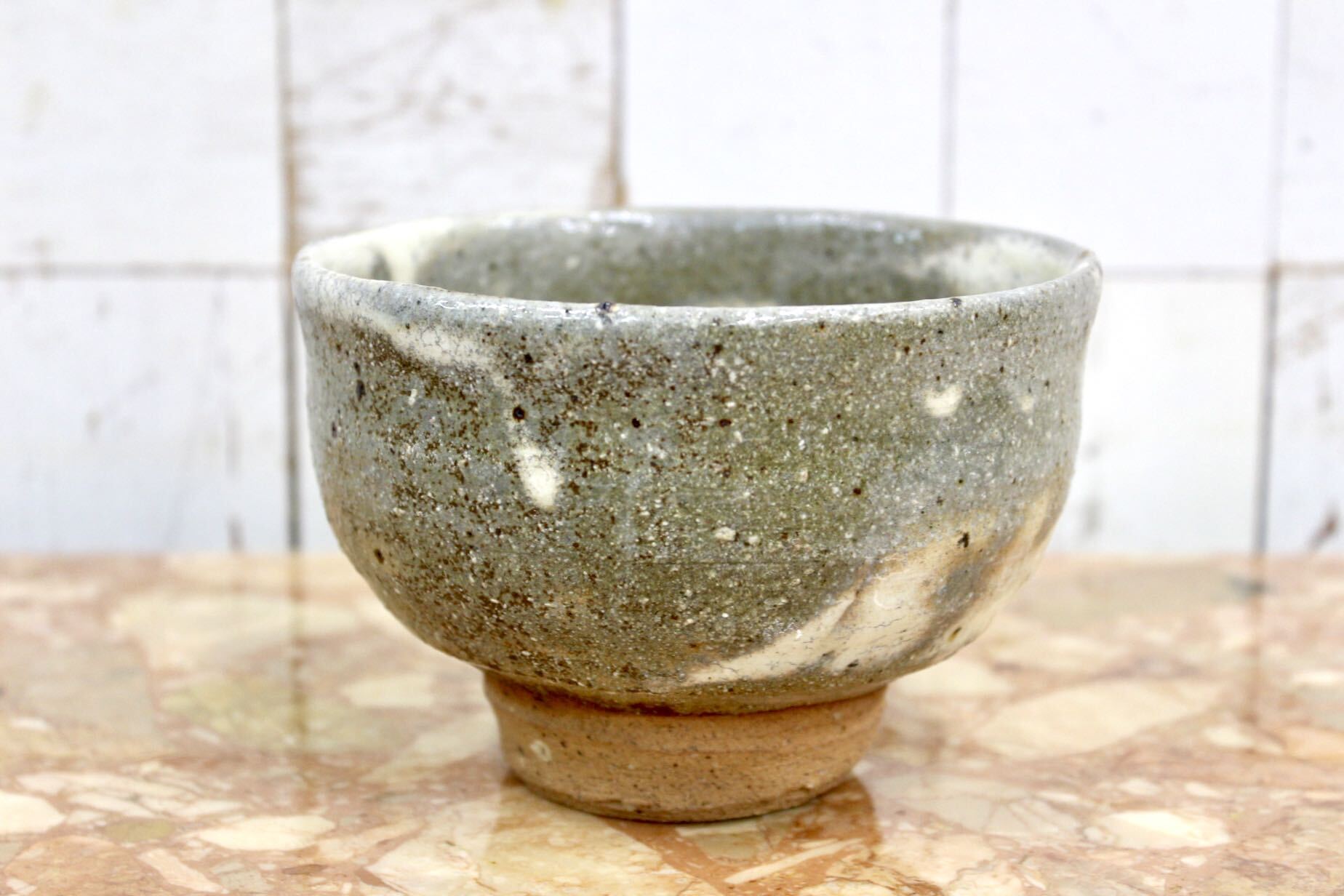 GMJK371AU〇信楽焼 古谷栄一 粉引茶碗 共箱 茶道具 茶碗 抹茶碗 陶芸家 作家物