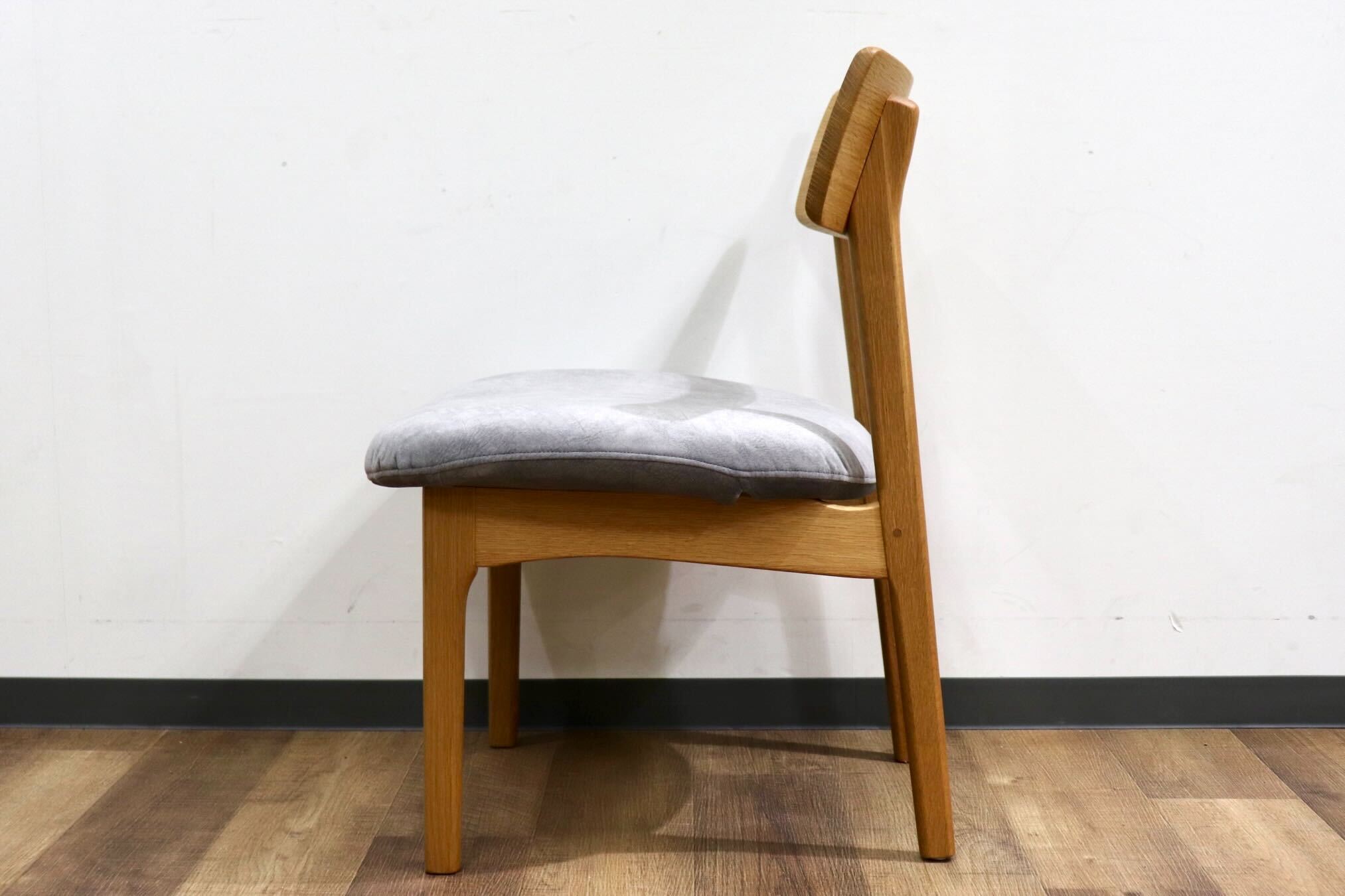 GMHK861B○イバタインテリア / ibata ダイニングチェア スウェード調ファブリック オーク材 北欧スタイル モダン 飛騨家具 展示品