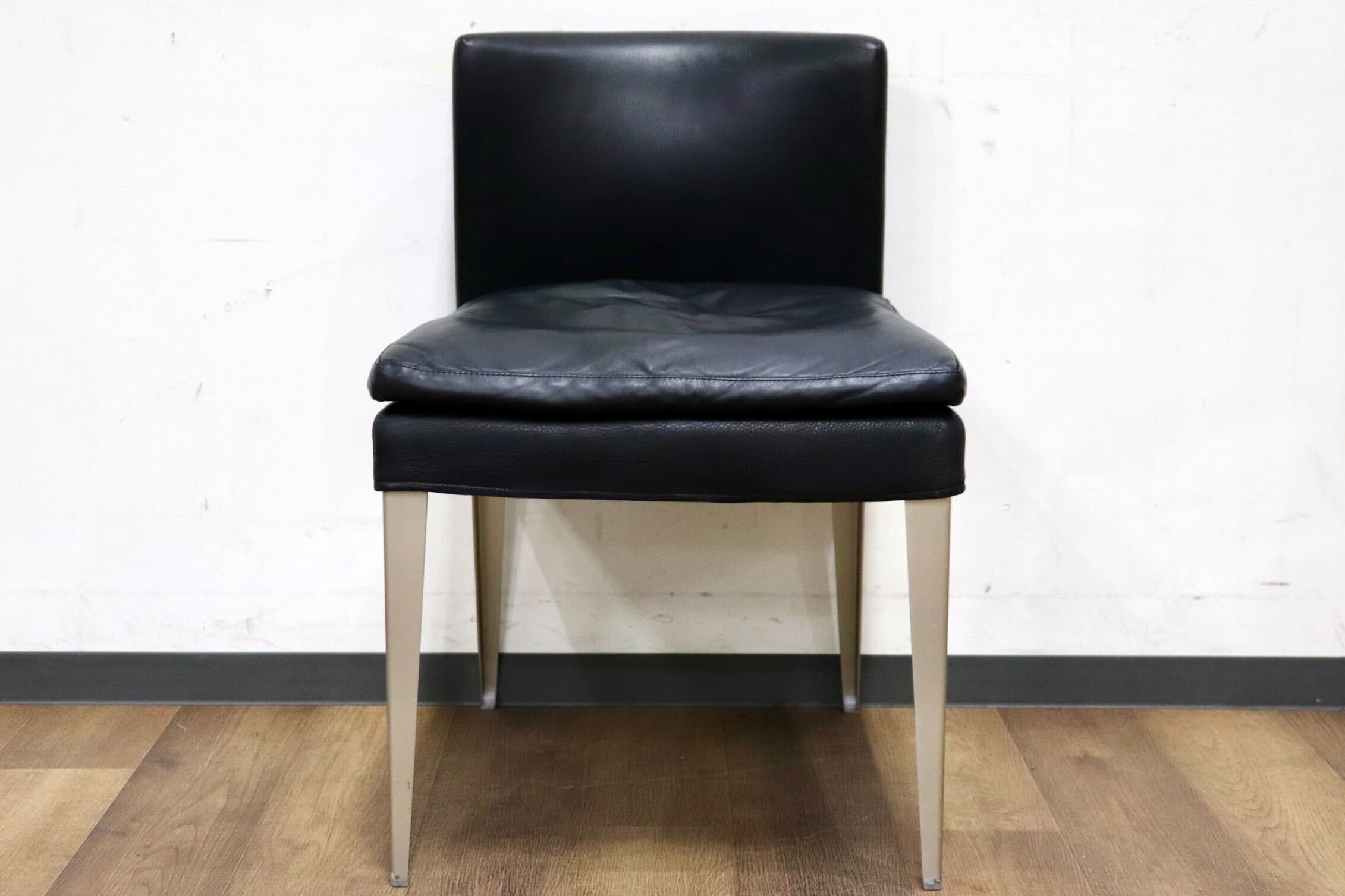 GMIK252D○B&B ITALIA MAXALTOEUNICE ダイニングチェア 椅子 レザー ブラック アントニオ・チッテリオ イタリアモダン 定価28.5万~