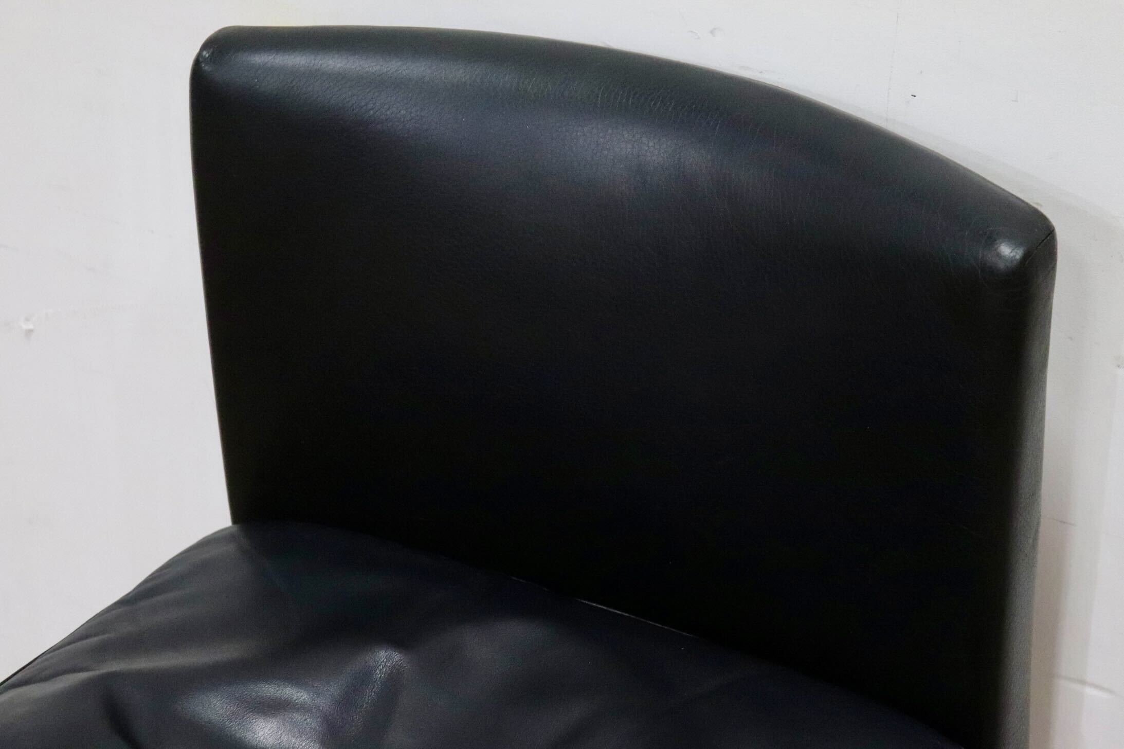 GMIK252D○B&B ITALIA MAXALTOEUNICE ダイニングチェア 椅子 レザー ブラック アントニオ・チッテリオ イタリアモダン 定価28.5万~