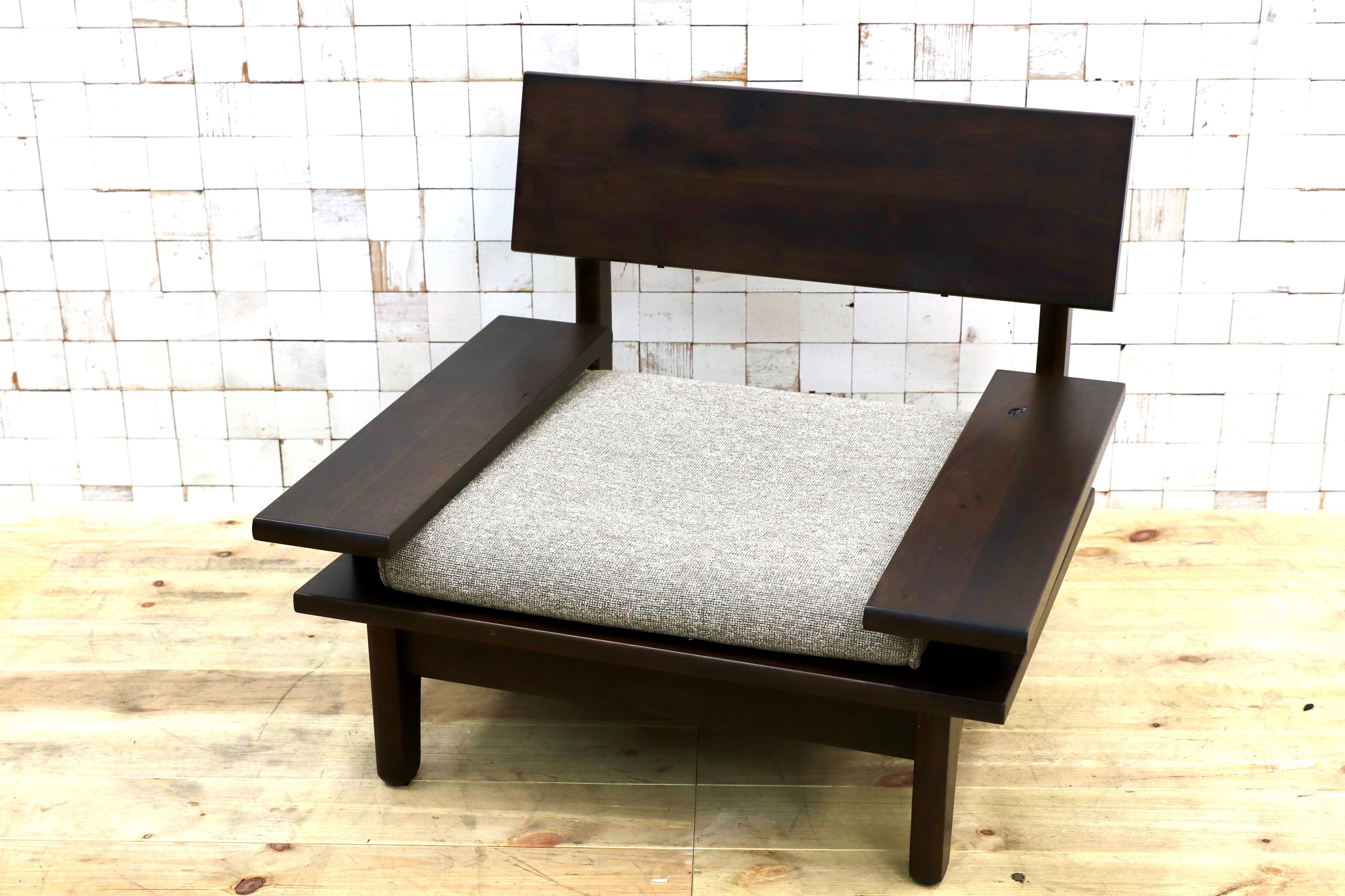 GMHK870A○飛騨産業 / HIDA キツツキ 森のことば SW106A 1人掛けソファ シングルソファ ラウンジチェア ウォールナット材 定価約25万