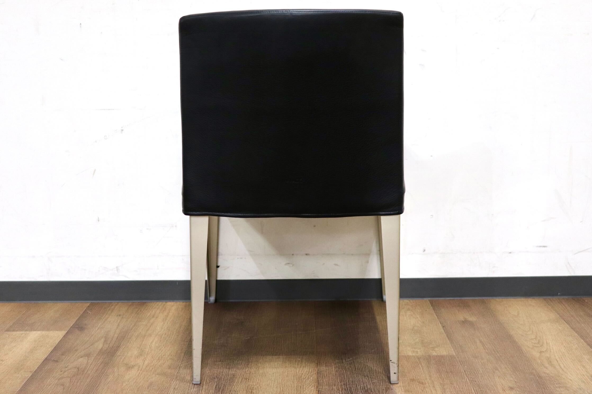 GMIK252D○B&B ITALIA MAXALTOEUNICE ダイニングチェア 椅子 レザー ブラック アントニオ・チッテリオ イタリアモダン 定価28.5万~