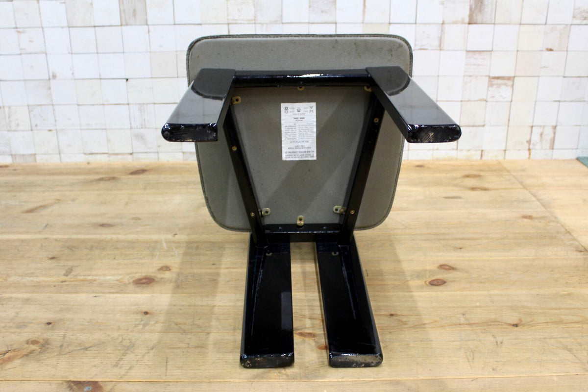 GMIK718〇IDC大塚家具 Pietro Costantini ハイバック ダイニングチェア ブラック モダン アームレスチェア イタリア