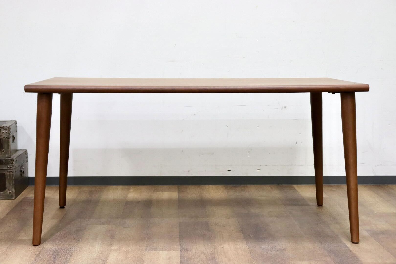 GMIH56○IDC大塚家具 Juno3 ユノ3 ダイニングテーブル 食卓テーブル ウォールナット 作業台 スタイリッシュ モダン 定価約5万 展示品