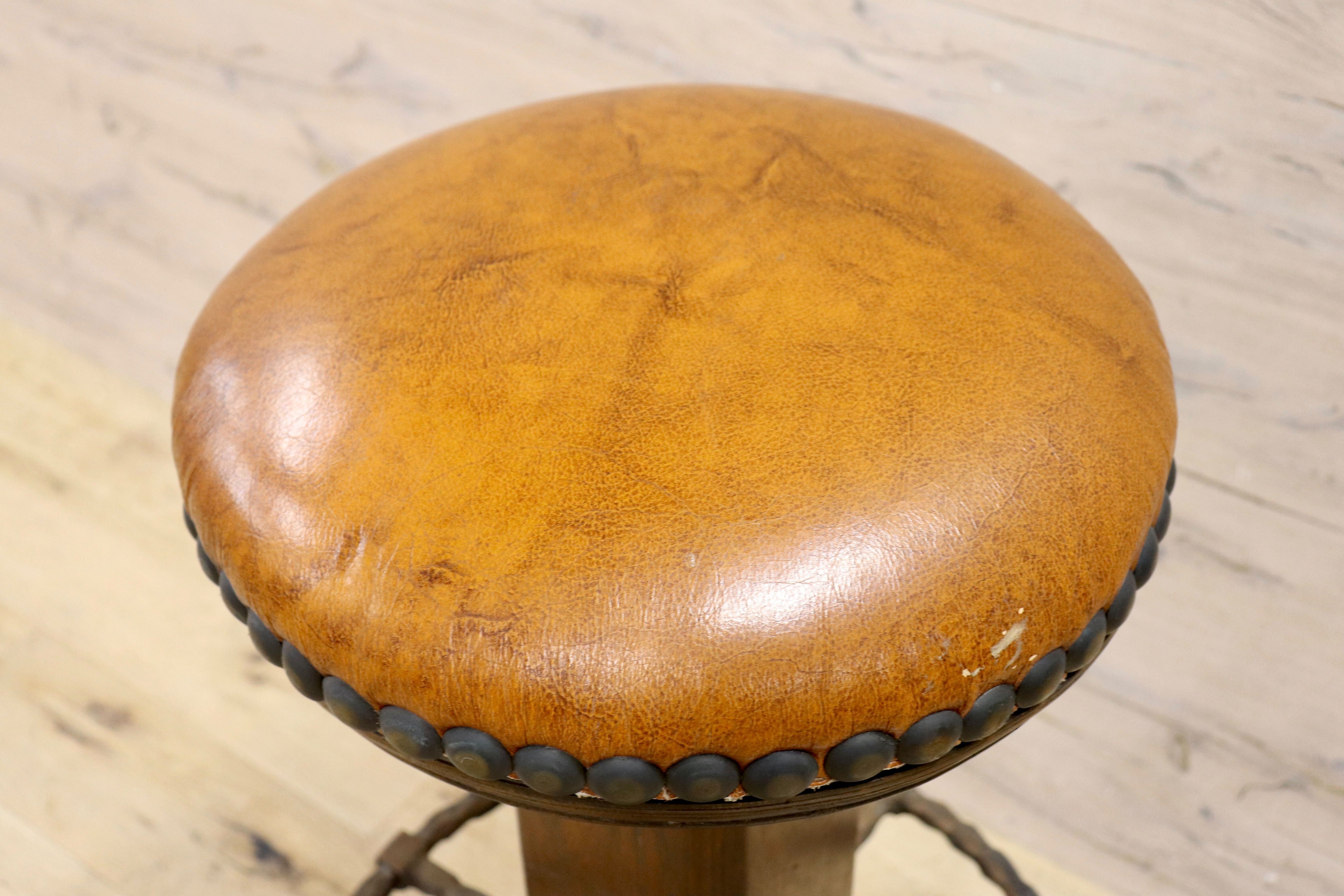 GMIK7J○スペイン製 カスティリアンスタイル バースツール ハイチェア カウンター 回転式 椅子 オーク 本革 アンティーク ヴィンテージ