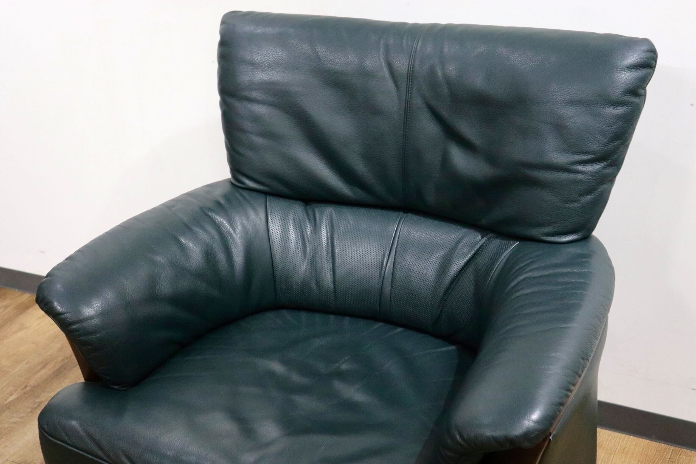 GMHN264A○karimoku / カリモク ZU2000 1人掛けソファ シングルソファ ラウンジチェア アームチェア 本革 ダークグリーン モダン 国産家具