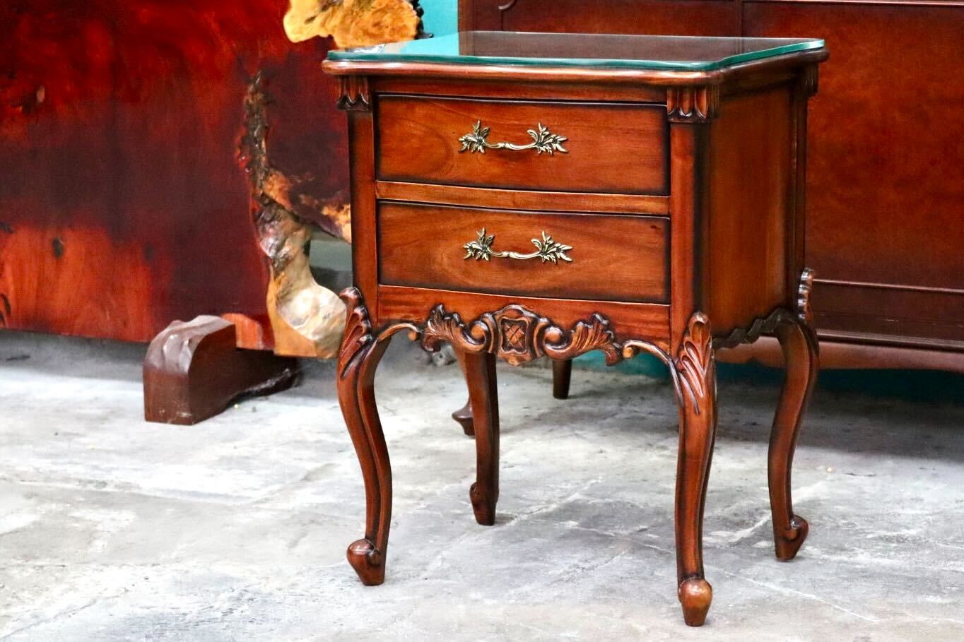GMIS399○ナイトテーブル サイドテーブル キャビネット チェスト 花台 引き出し 猫脚 ガラス天板 マホガニー材 ヴィンテージ クラシック