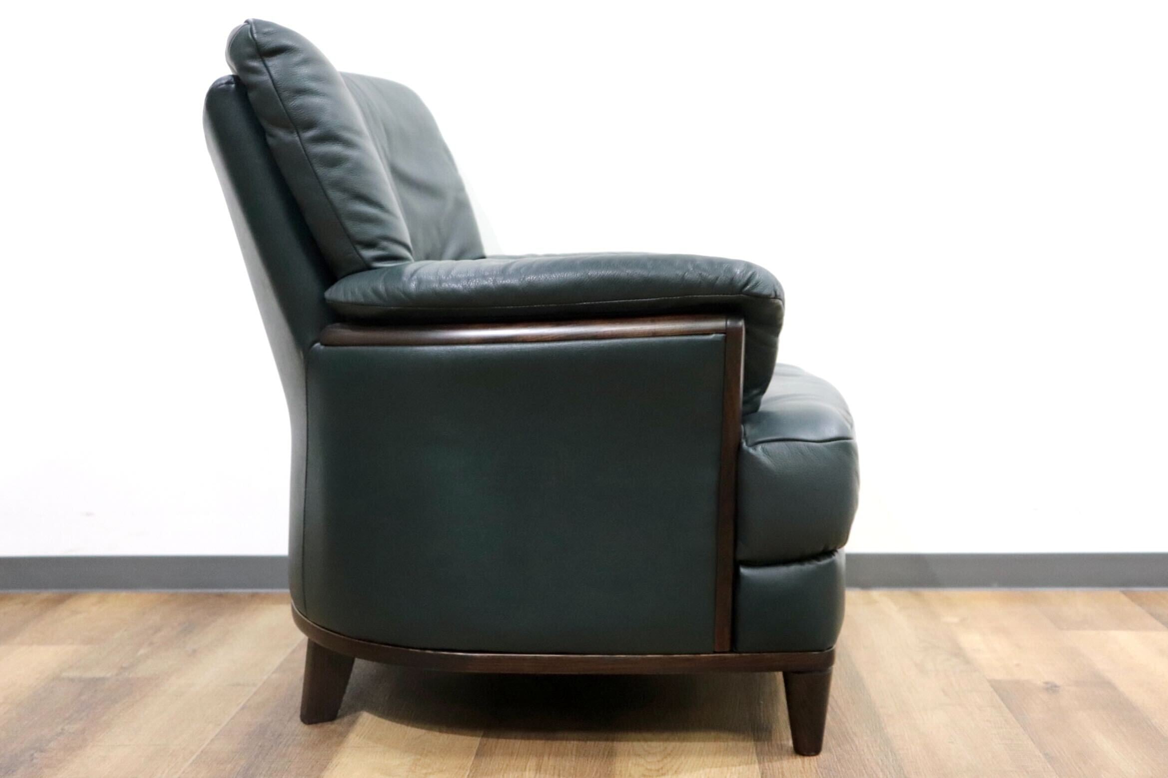 GMHN264A○karimoku / カリモク ZU2000 1人掛けソファ シングルソファ ラウンジチェア アームチェア 本革 ダークグリーン モダン 国産家具