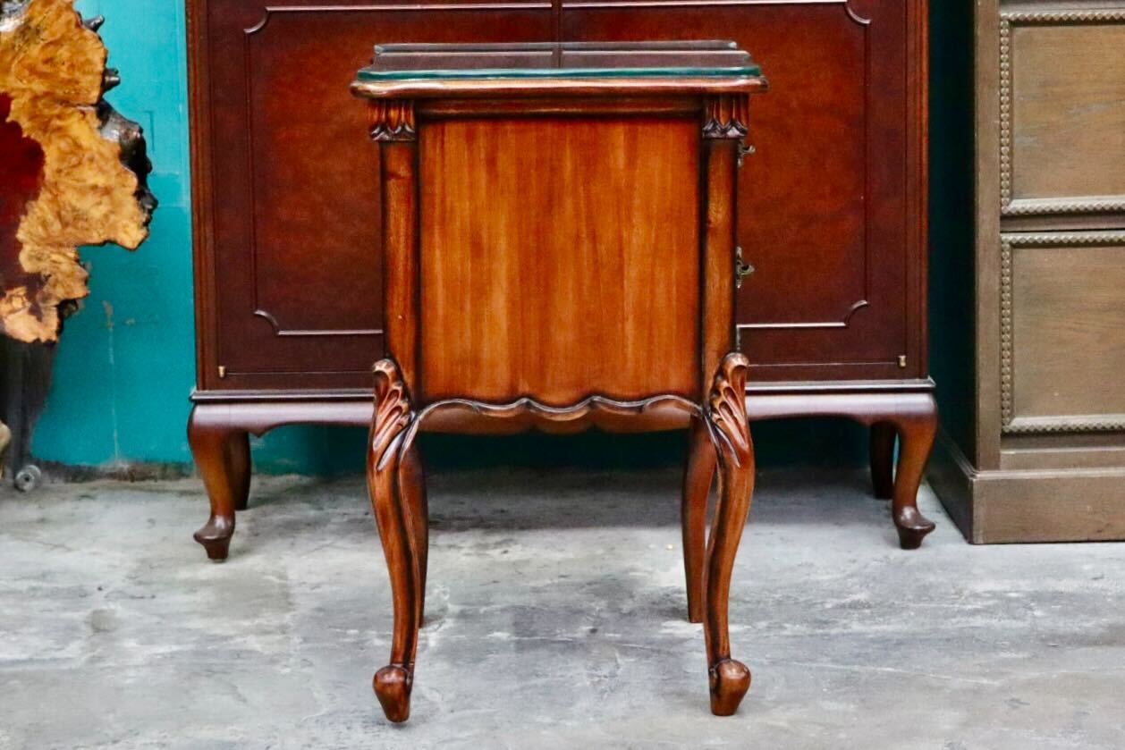 GMIS399○ナイトテーブル サイドテーブル キャビネット チェスト 花台 引き出し 猫脚 ガラス天板 マホガニー材 ヴィンテージ クラシック