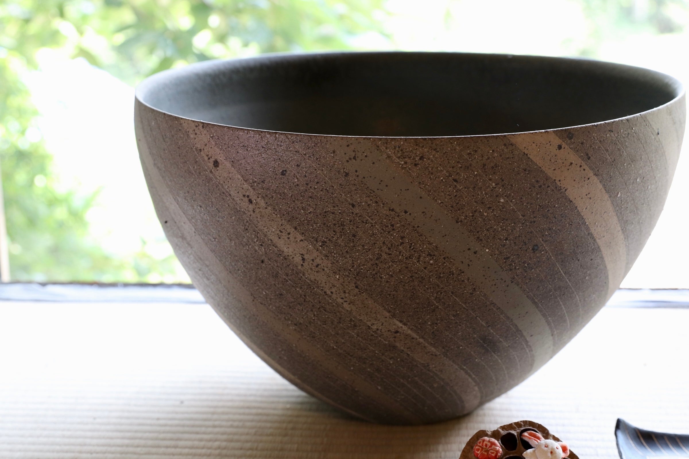 GMJI44○悟窯 市野哲次 大鉢 特大鉢 線文 流線文 丹波焼 現代陶芸 作家物 オブジェ