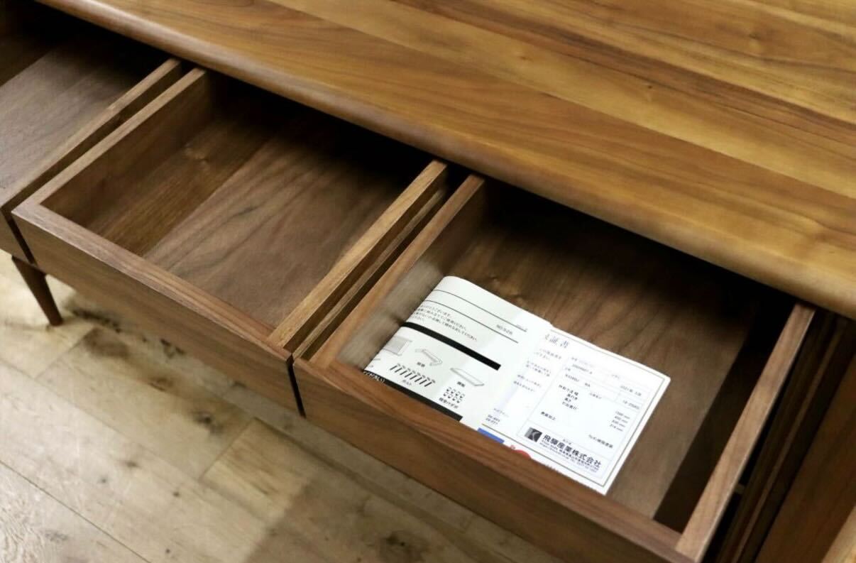 GMIS449A○飛騨産業 / HIDA キツツキ SEOTO-EX キャビネット サイドボード リビングボード ウォールナット 定価約47万 モデルルーム展示品