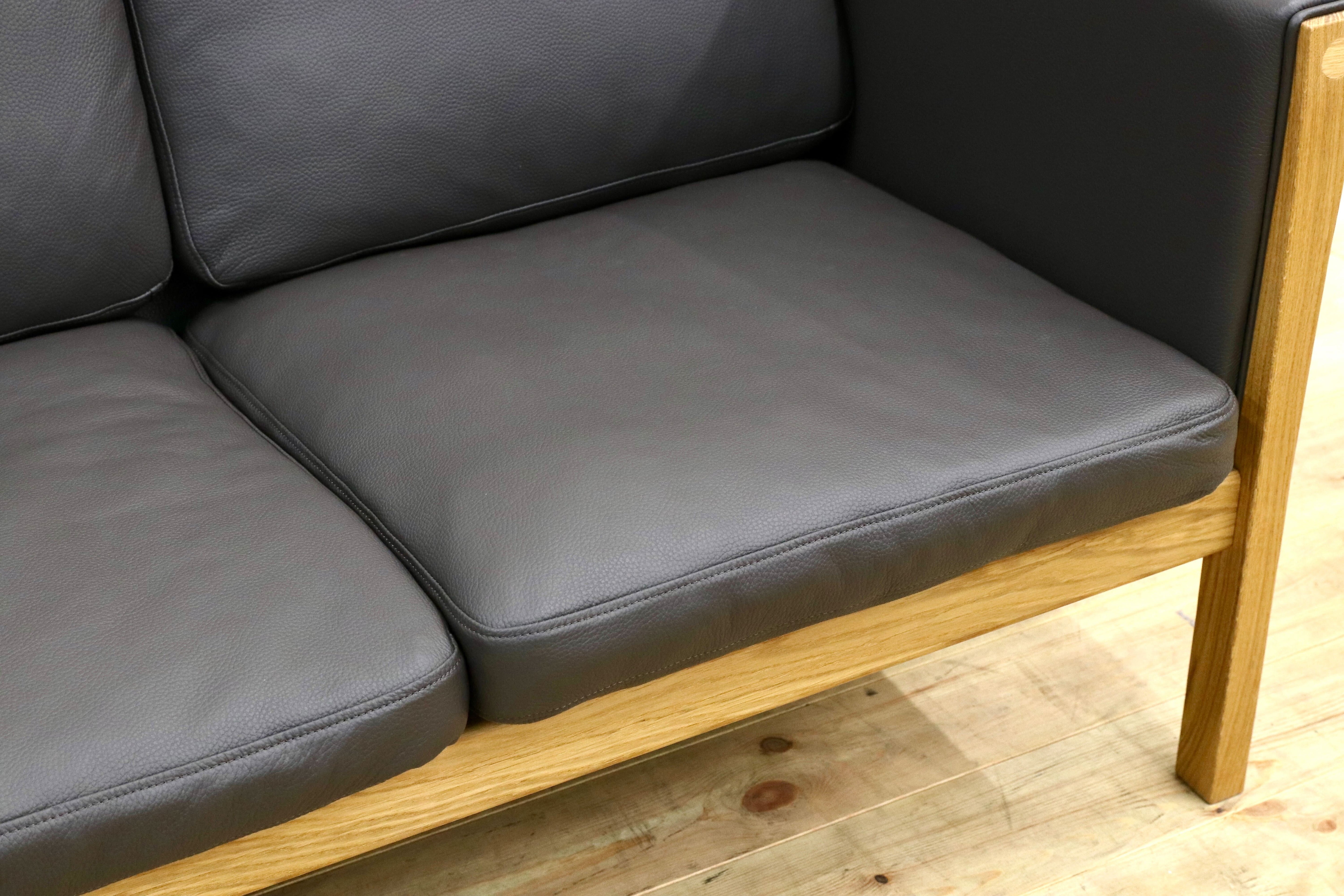 GMIO4○Carl Hansen & Sn / カールハンセンアンドサン CH163 | Sofa 3人掛けソファ 本革 オーク ハンス J. ウェグナー 約141万 未使用品