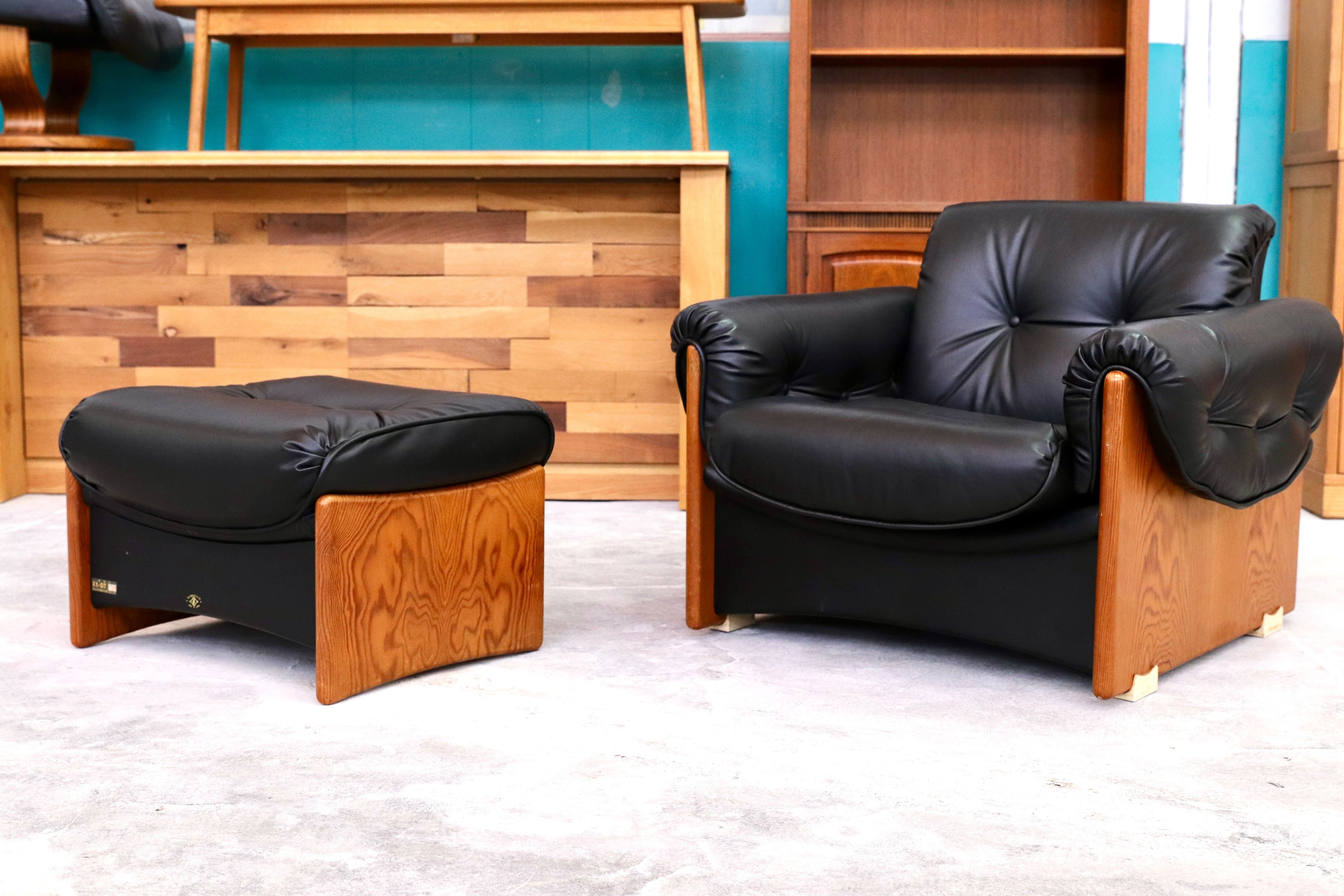 GMHK447○冨士ファニチア / FUJI FURNITURE 国産 ヴィンテージ ラウンジチェア オットマン ブラック パイン材 ジャパニーズモダン 稀少