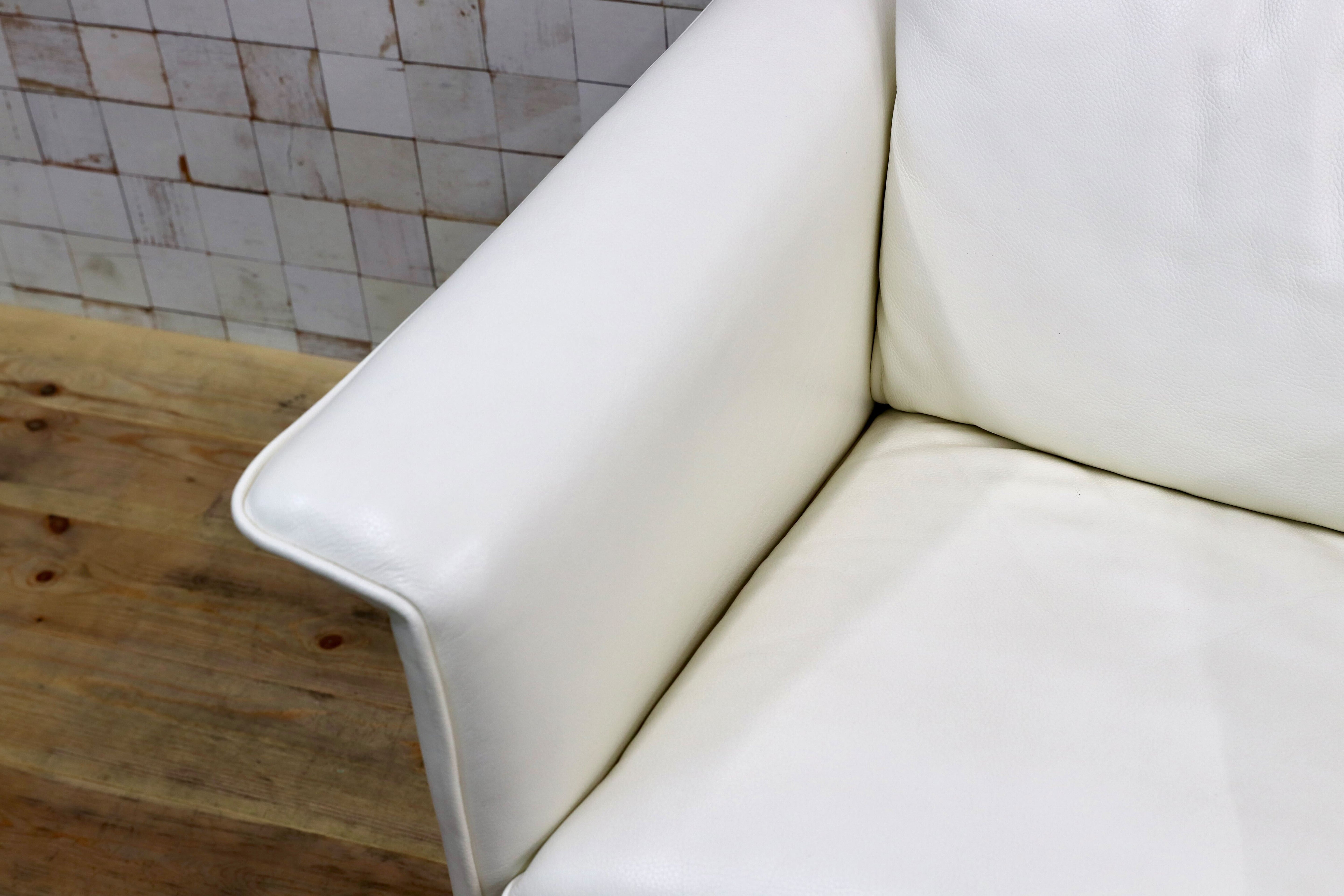 GMIN15B○Domicil / ドミシール 1人掛けソファ シングルソファ ラウンジチェア 白 総革 レザー ドイツ IDC大塚家具 定価約14万 展示品