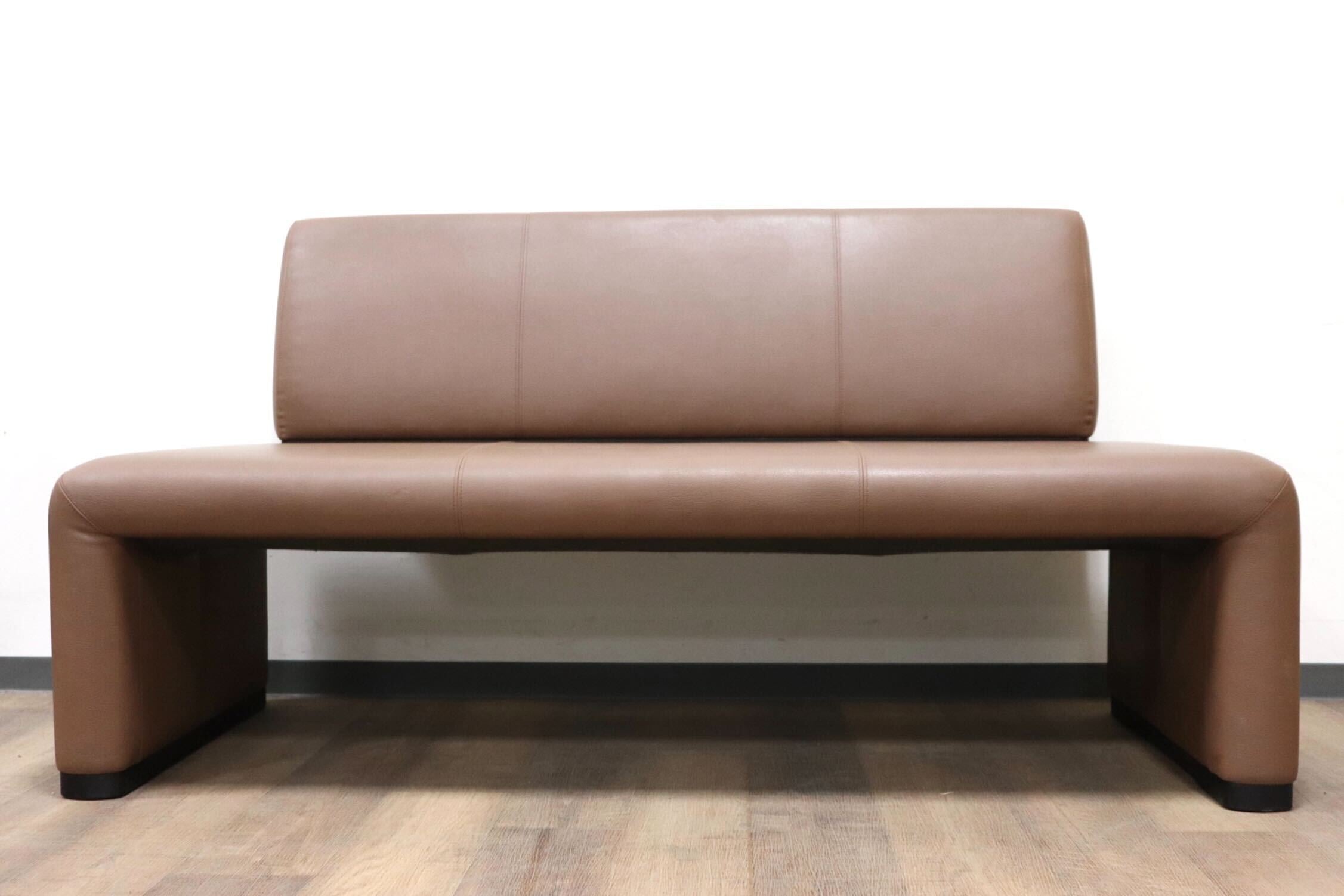 GMGS270○karimoku / カリモク 2人掛けソファ ラブソファ ダイニングベンチ ロビー ラウンジ 待合室 合皮 ブラウン モダン 国産家具 美品