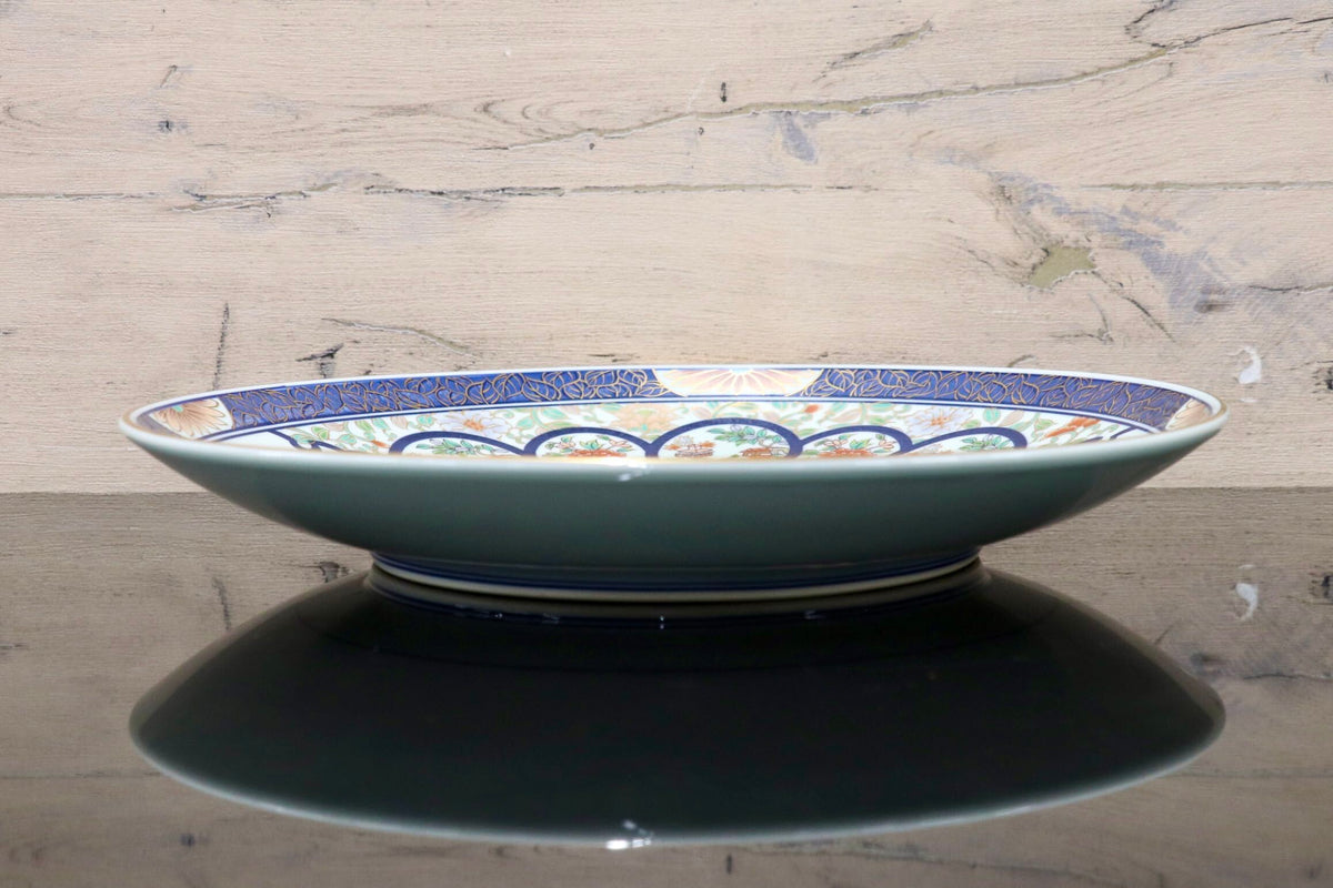 GMJK374V◯伊万里焼 古川陶磁器 古川幸右エ門 額皿 飾皿 大皿 盛皿 色絵金彩 花籠文様 窓絵草花文 共箱 在銘 和モダン