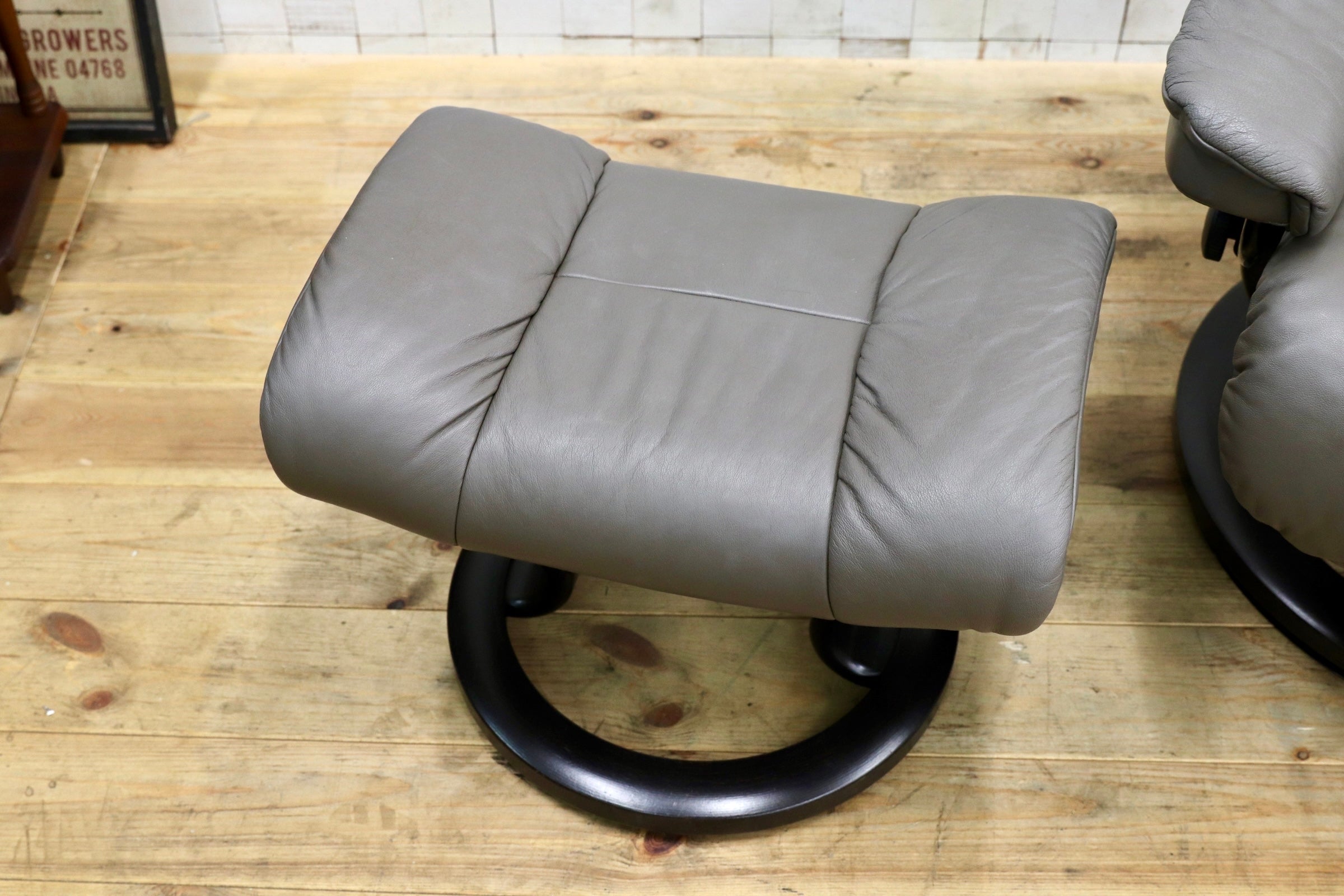 GMJK366○EKORNES / エコーネス Stressless Reno ストレスレス レノ 推定Sサイズ 本革 リクライニングチェア オットマン グレー 約45万円