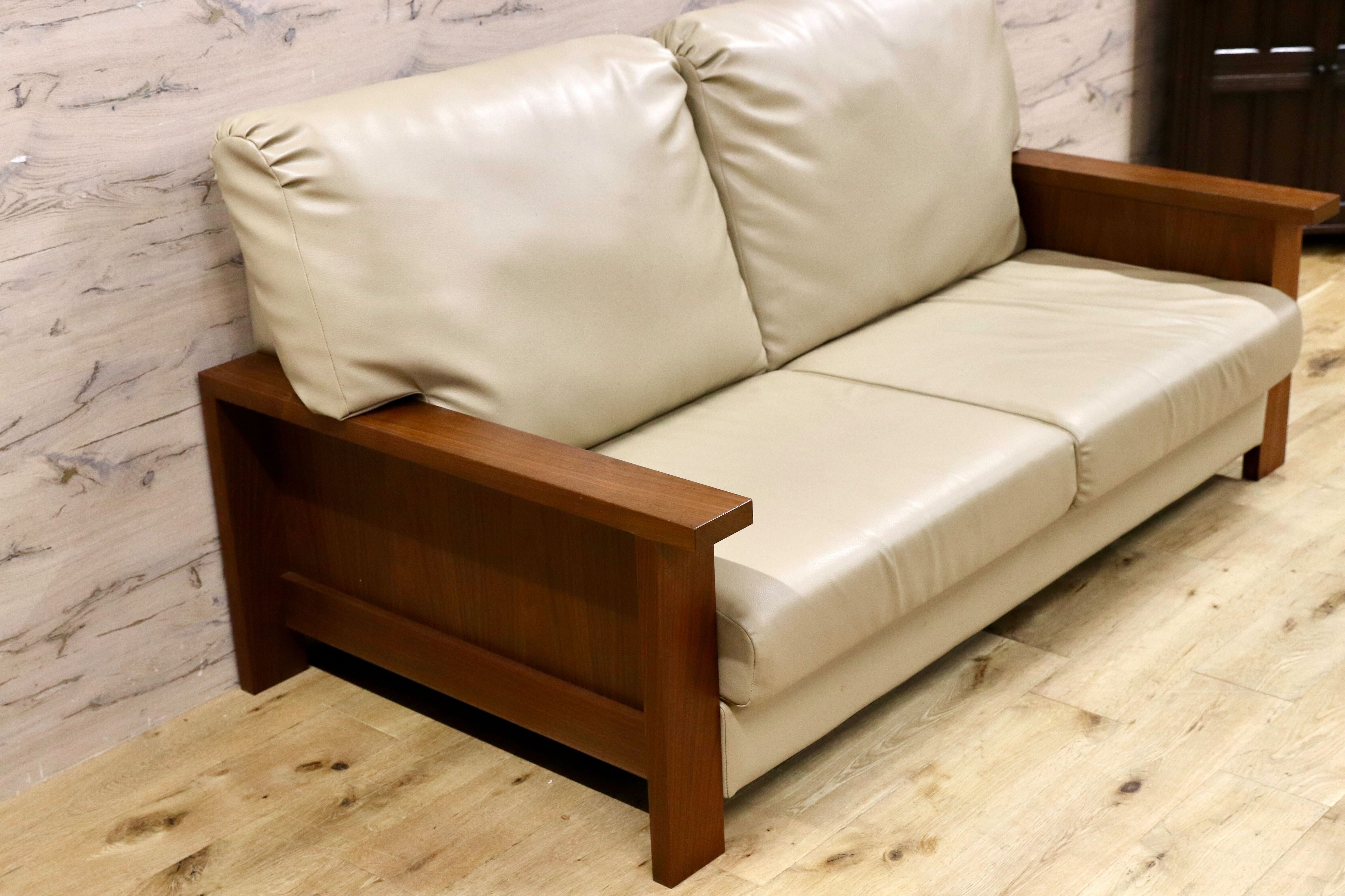 GMIS249○北欧スタイル 2人掛けソファ ラブソファ 合皮 2シーター ウォールナットフレーム